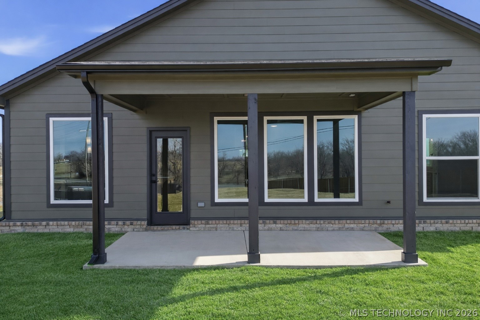 2076 W Berkeley Street Property Photo 26