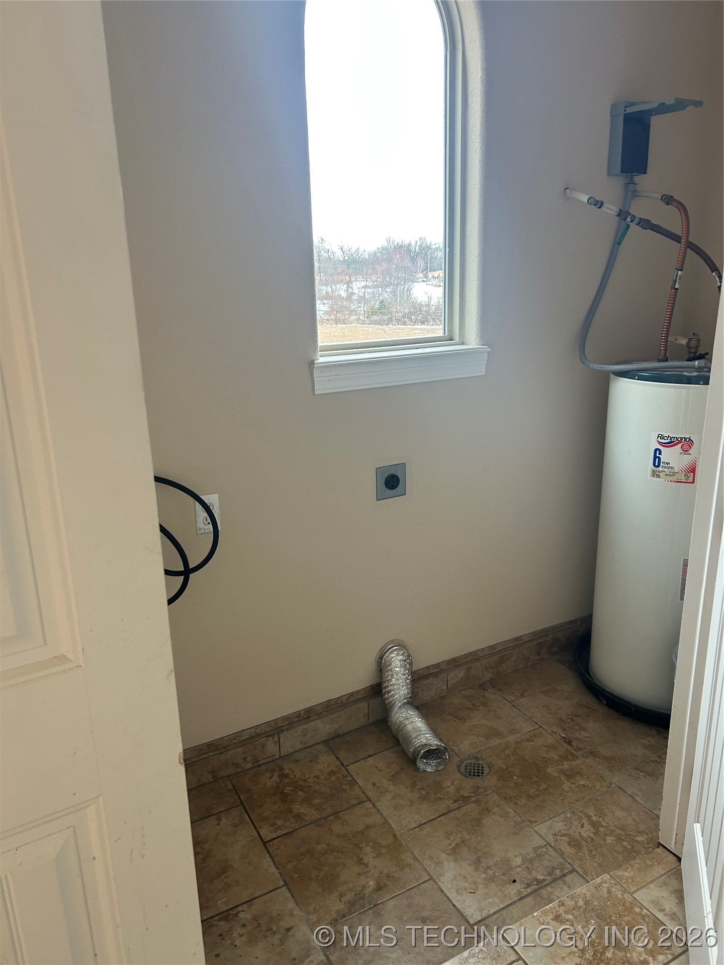 103522 S 4620 Road Property Photo 6