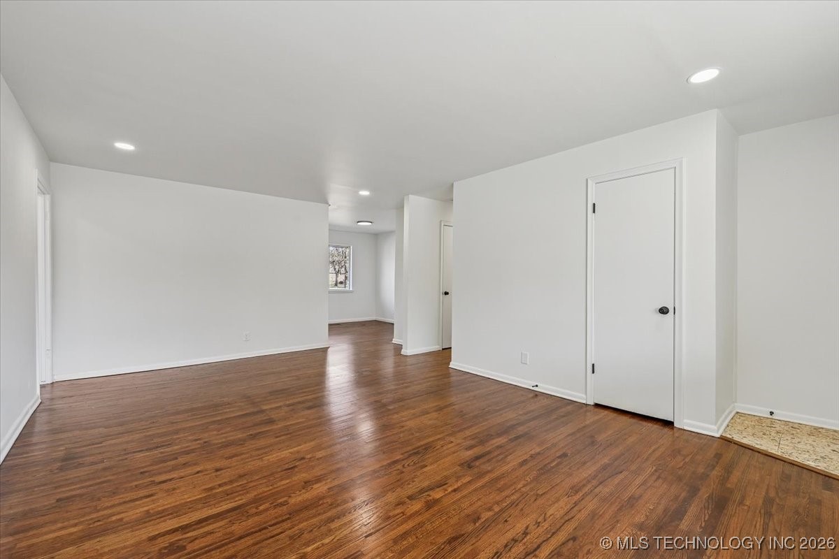 2239 W 45th Street Property Photo 5