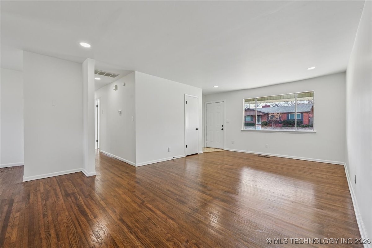 2239 W 45th Street Property Photo 6