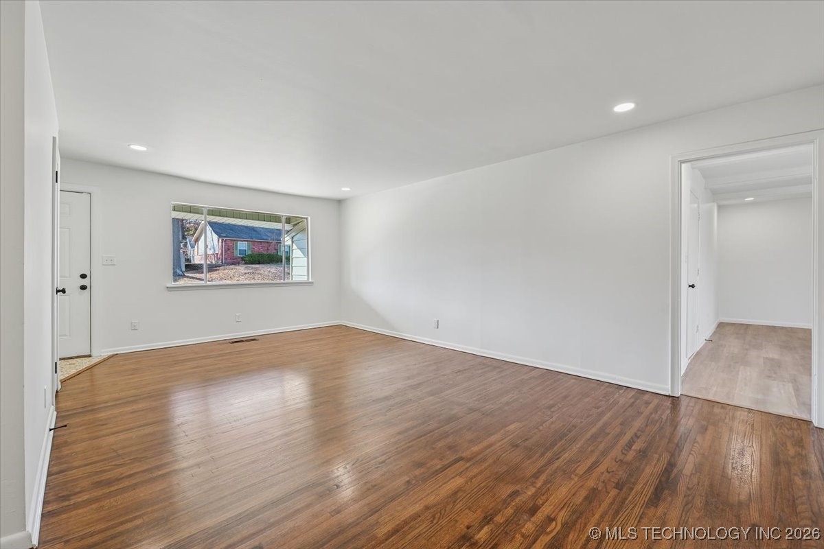 2239 W 45th Street Property Photo 7