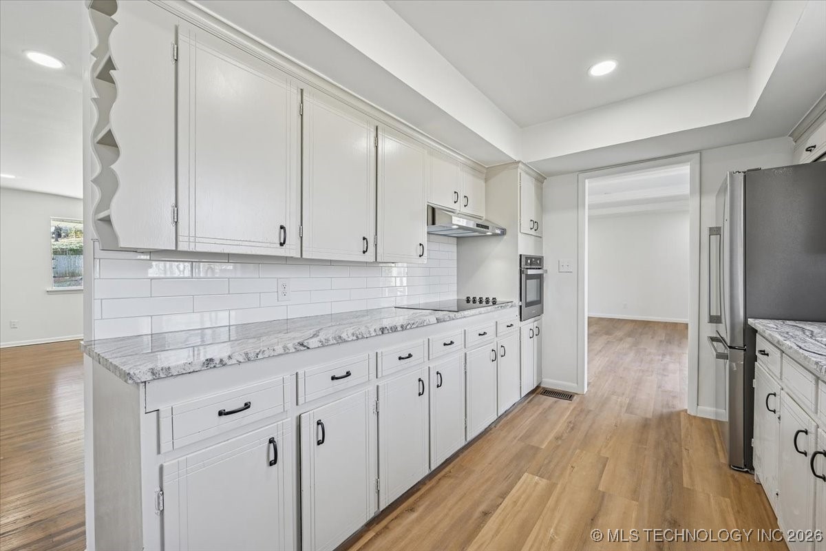 2239 W 45th Street Property Photo 11