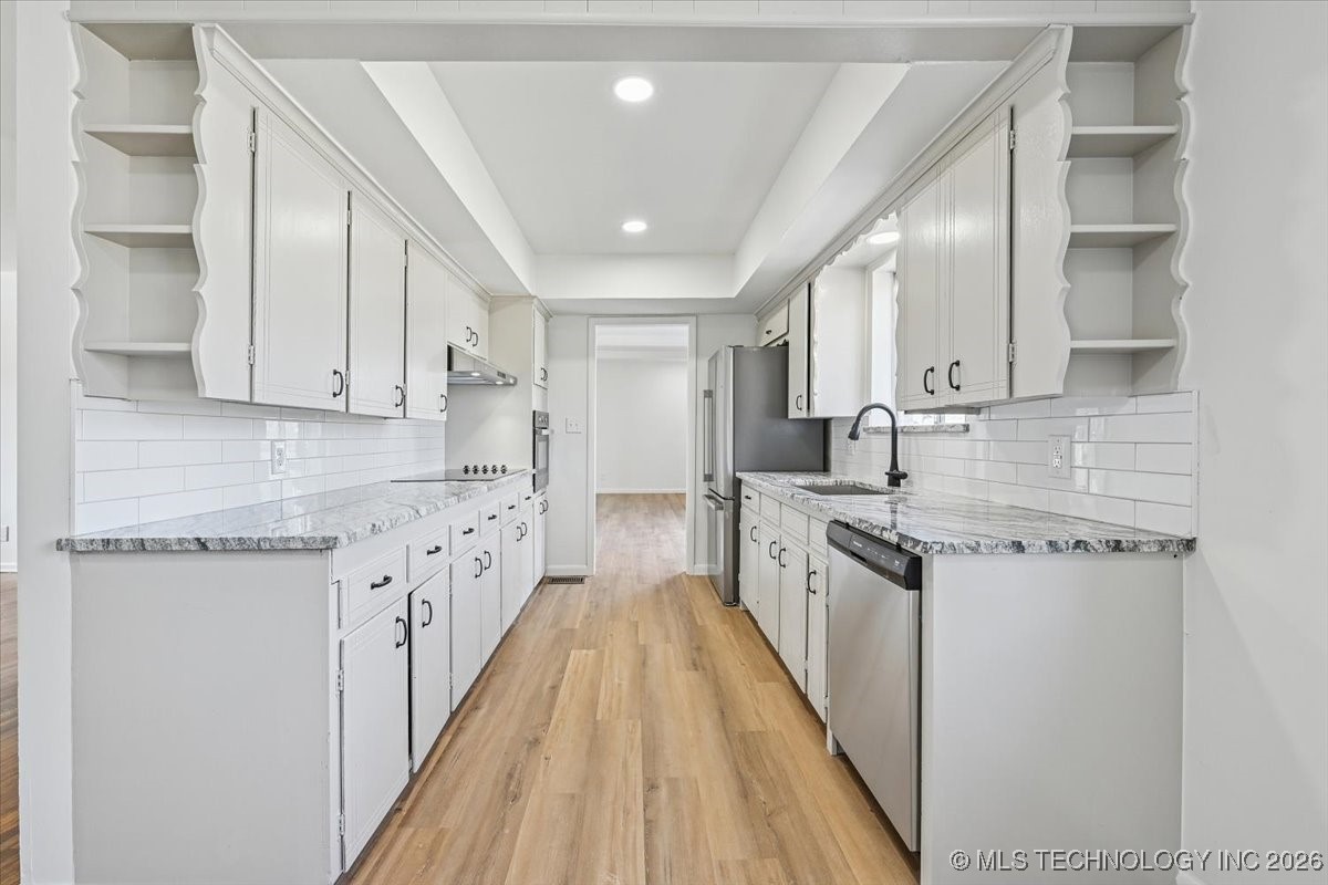 2239 W 45th Street Property Photo 12