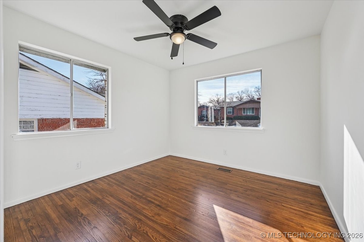 2239 W 45th Street Property Photo 21