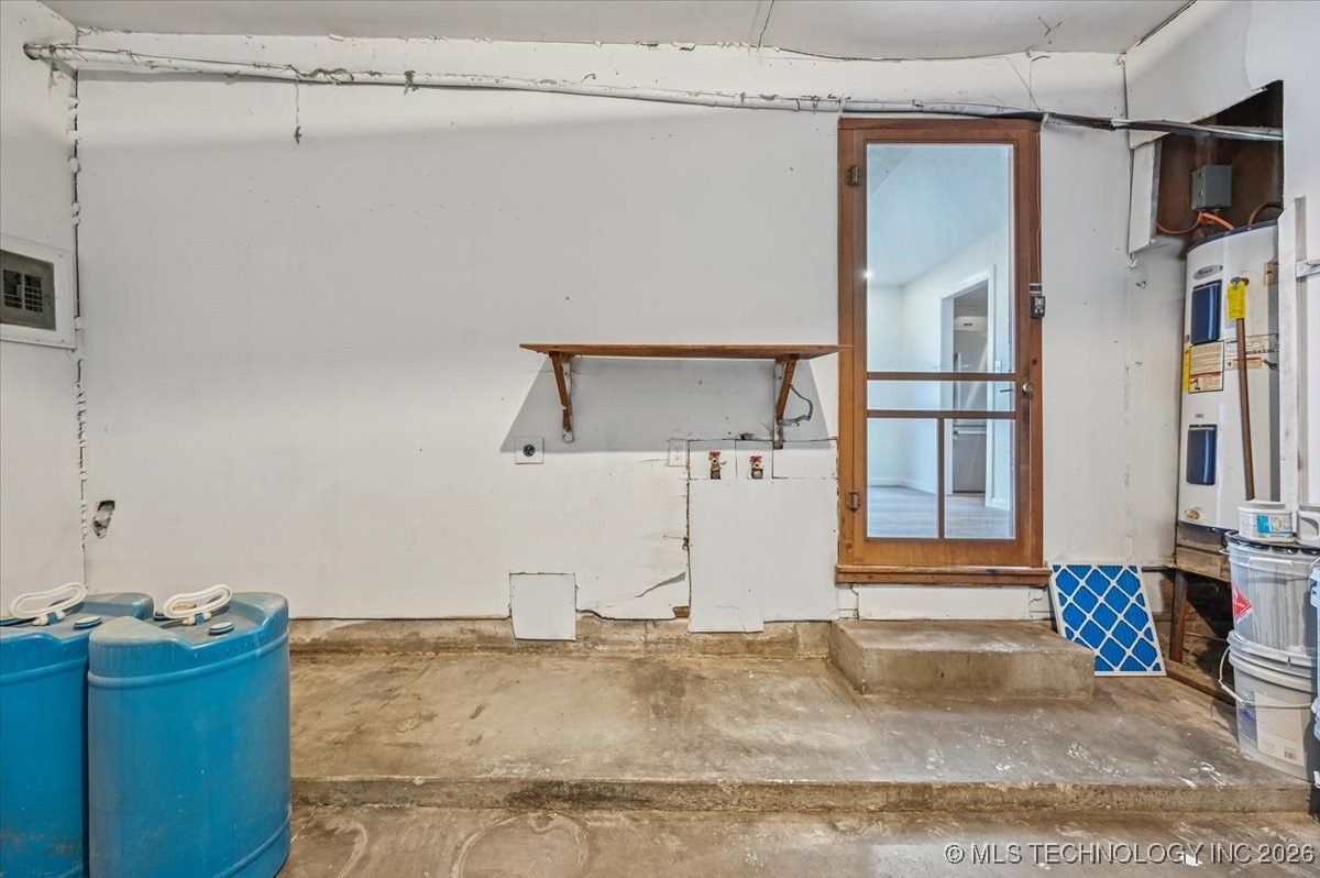 2239 W 45th Street Property Photo 28