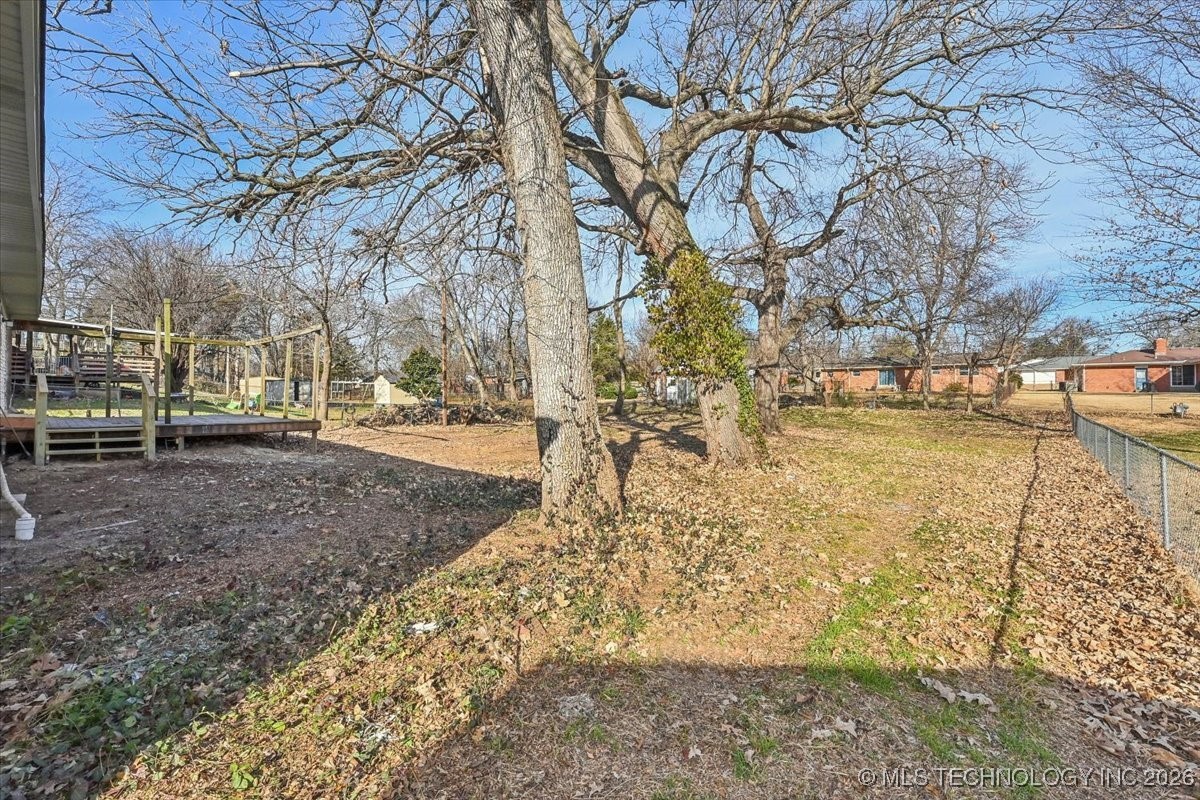 2239 W 45th Street Property Photo 31