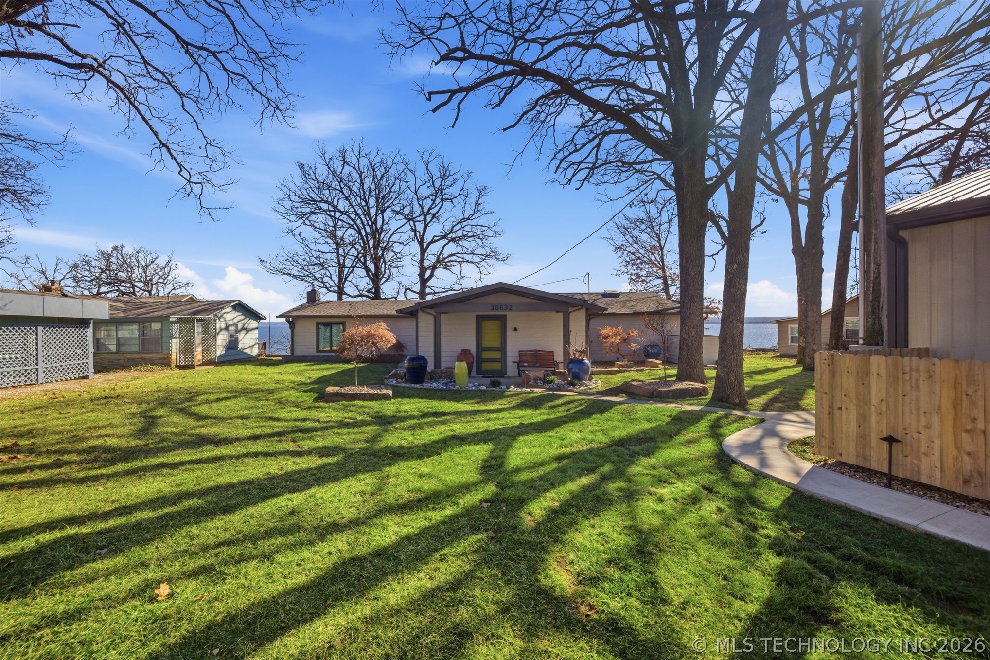 36632 S Cliff Crest Drive Property Photo 4