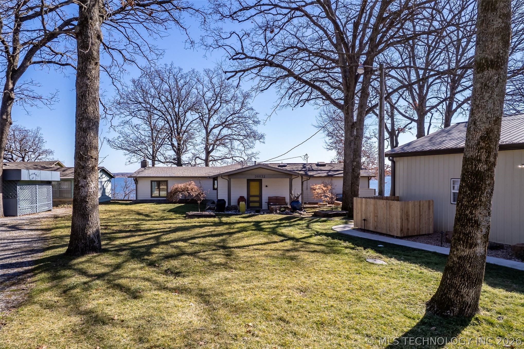 36632 S Cliff Crest Drive Property Photo 9