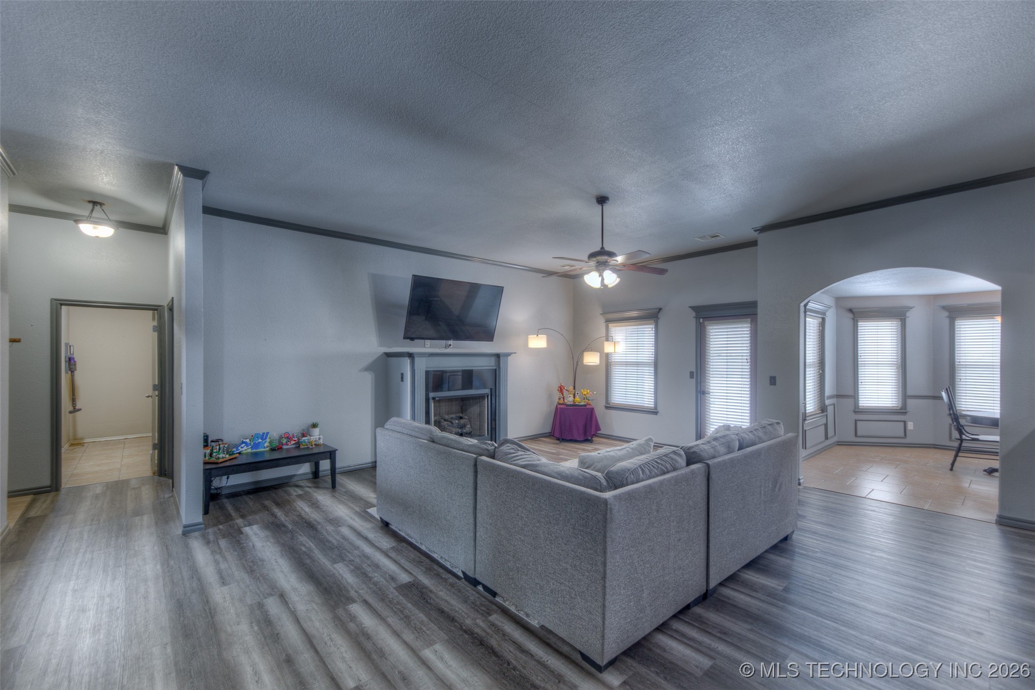 12801 N 44th East Avenue Property Photo 5