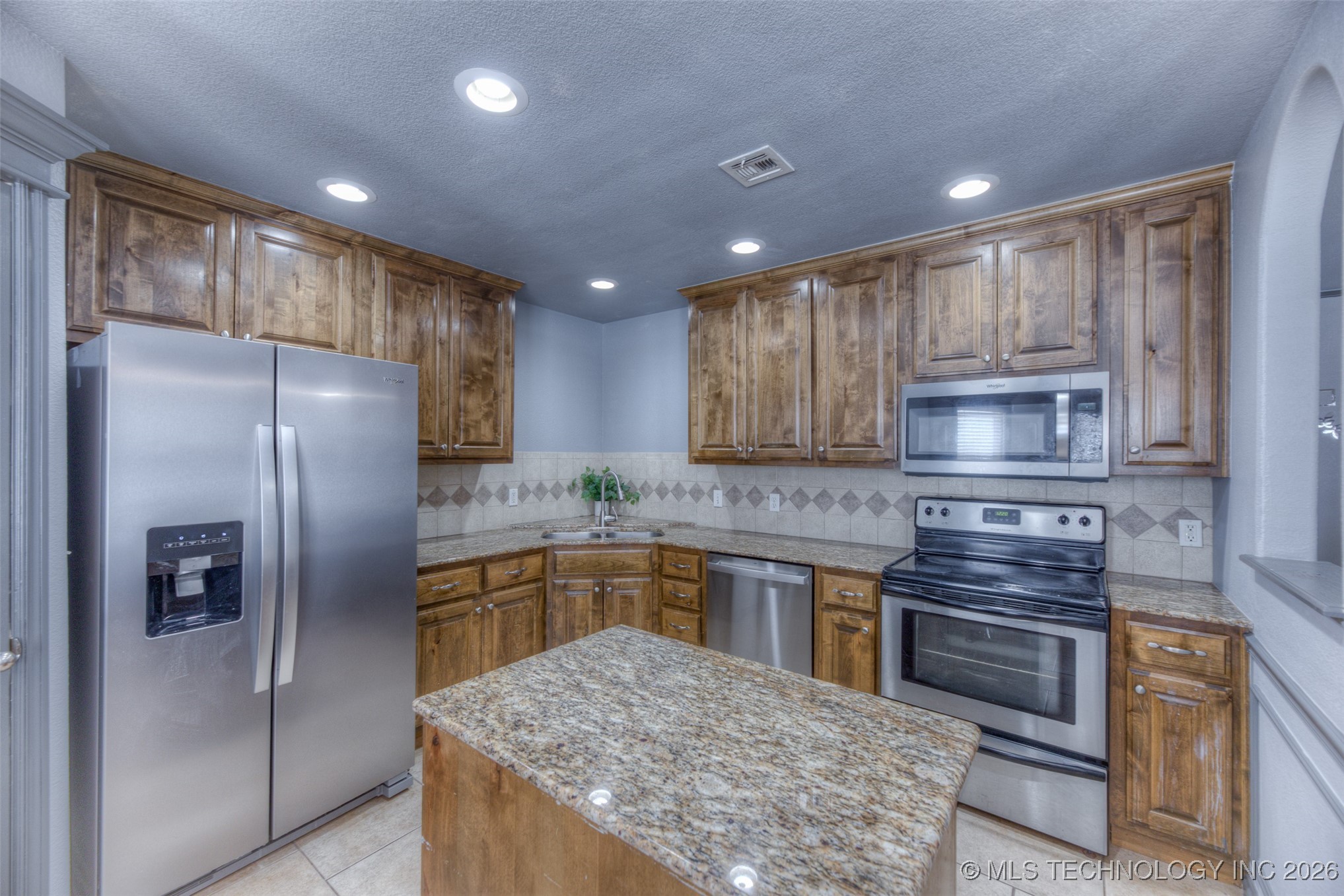 12801 N 44th East Avenue Property Photo 8