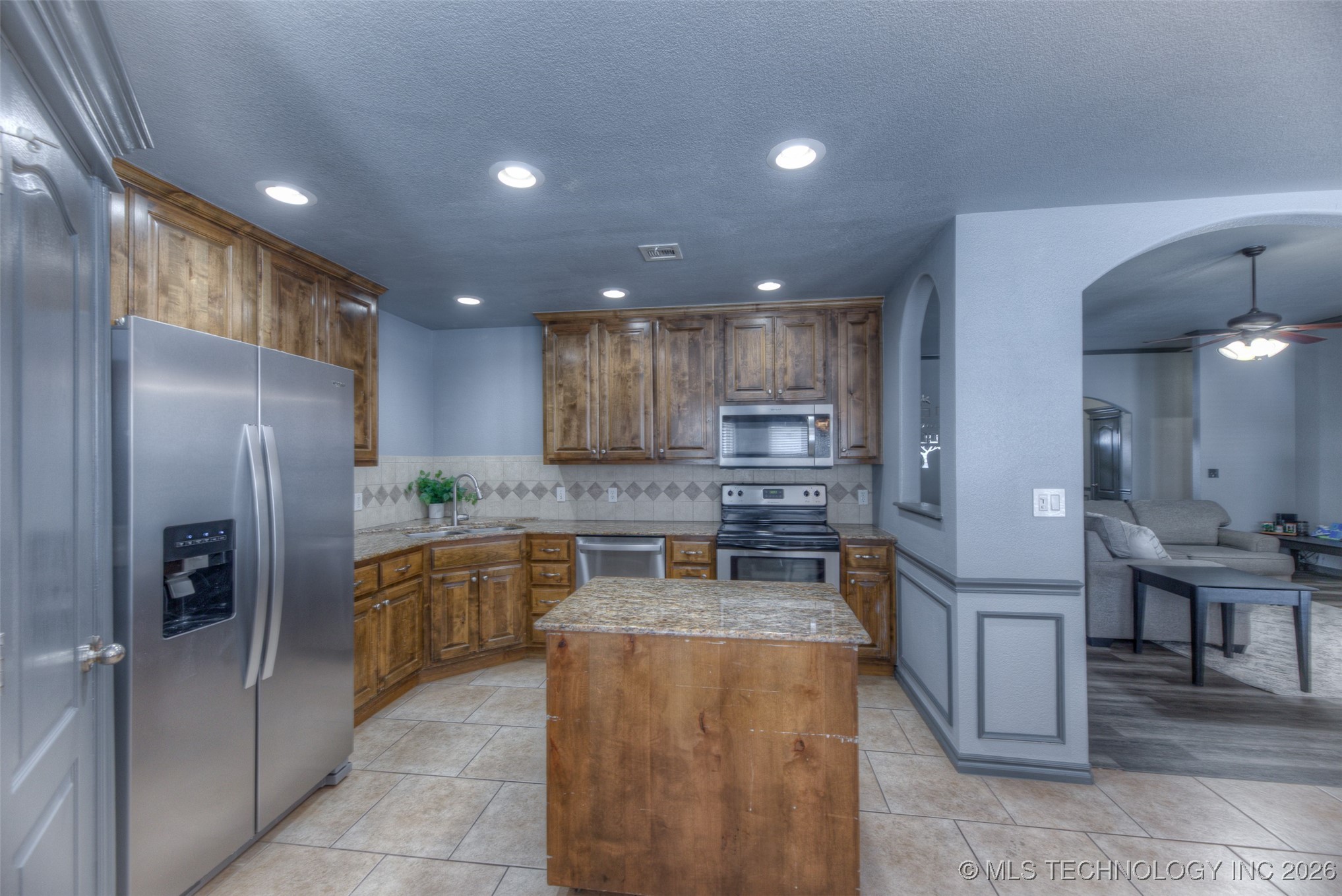 12801 N 44th East Avenue Property Photo 9