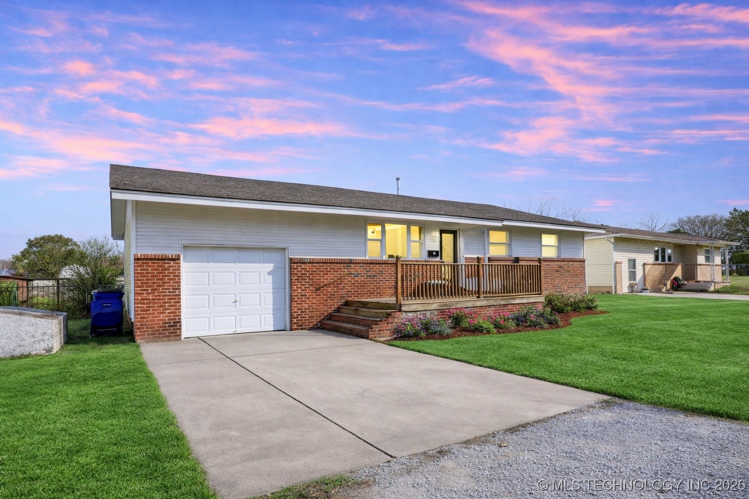 1410 Abbott Street Property Photo 2