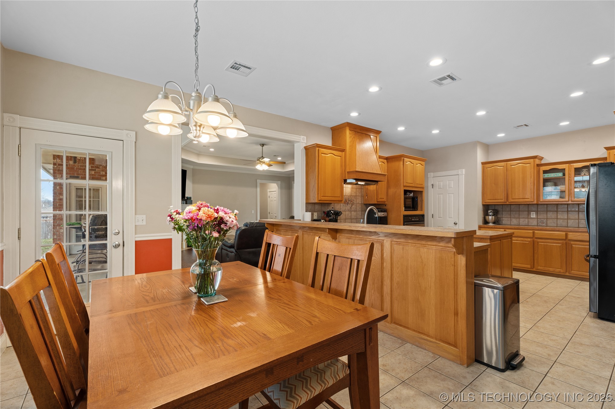 4932 Fairview Road Property Photo 9