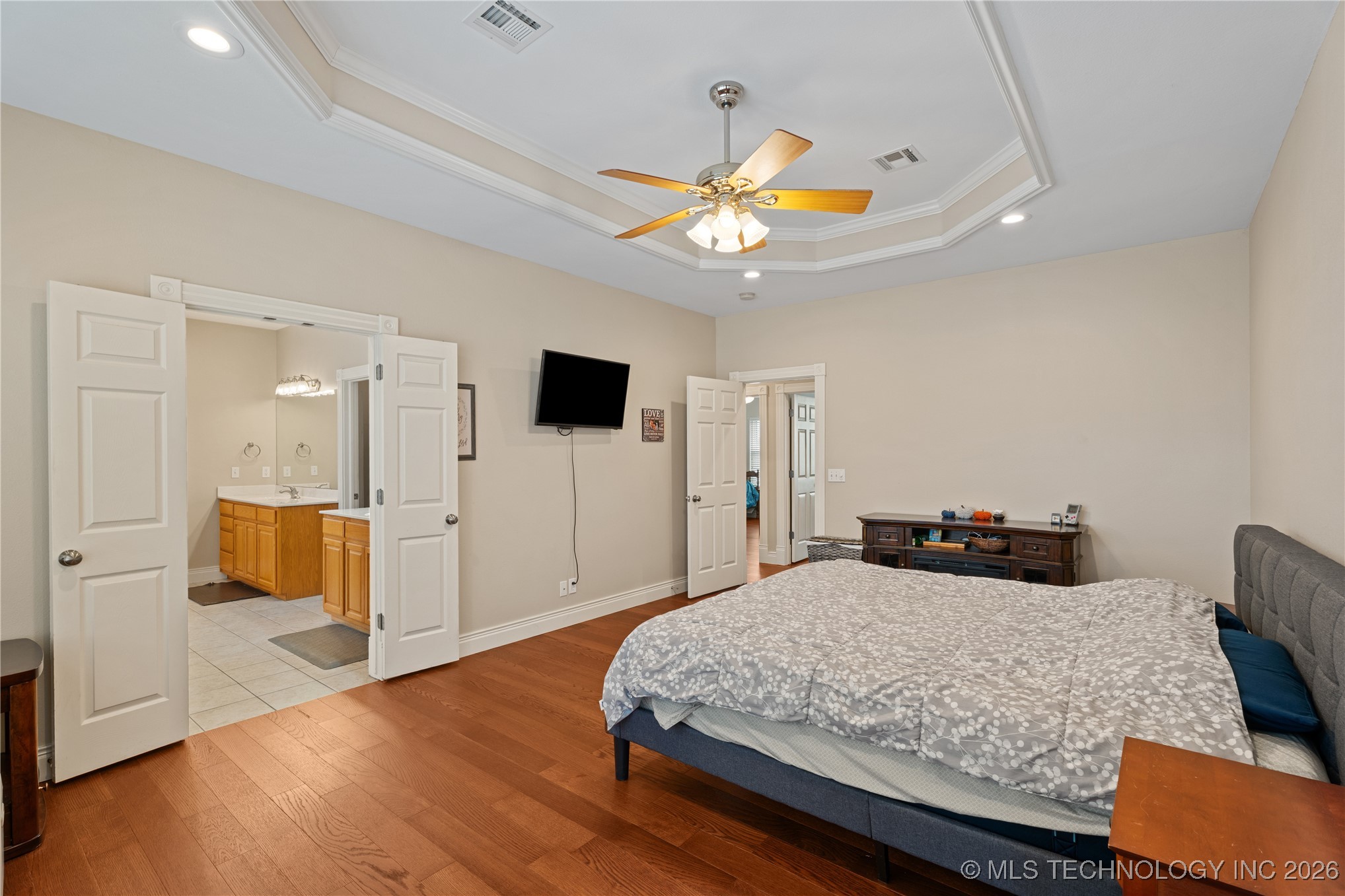 4932 Fairview Road Property Photo 15