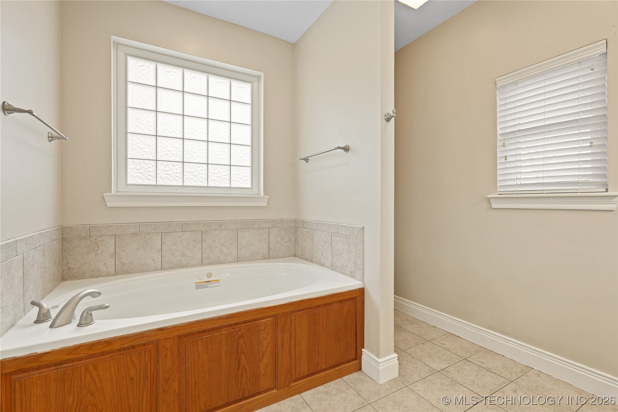 4932 Fairview Road Property Photo 17