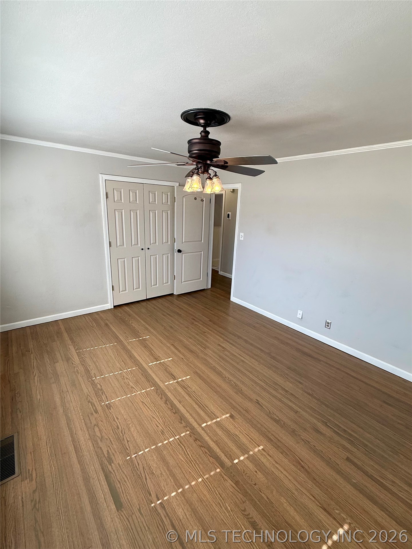 1557 E 49th Place Property Photo 13