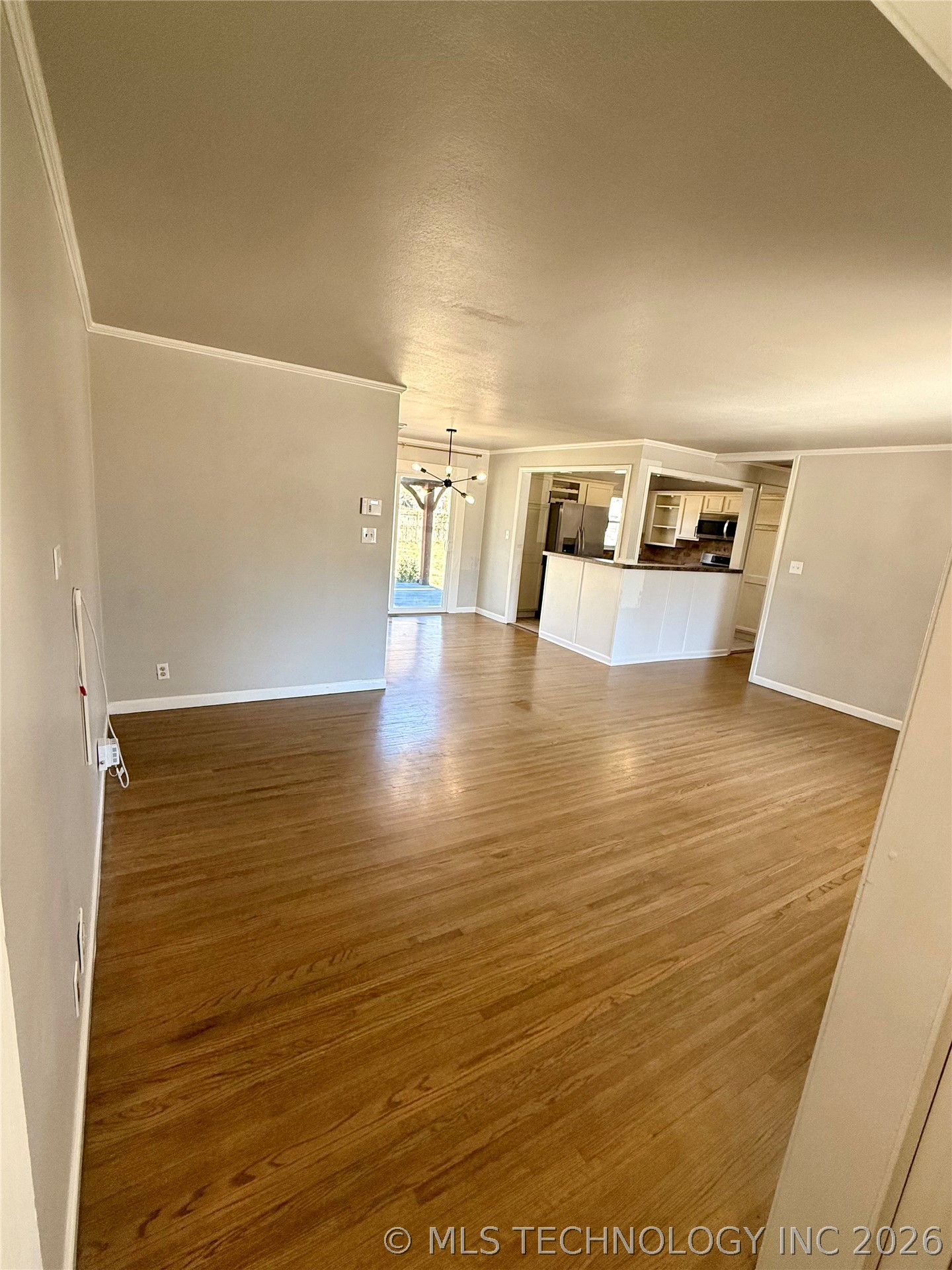 1557 E 49th Place Property Photo 16
