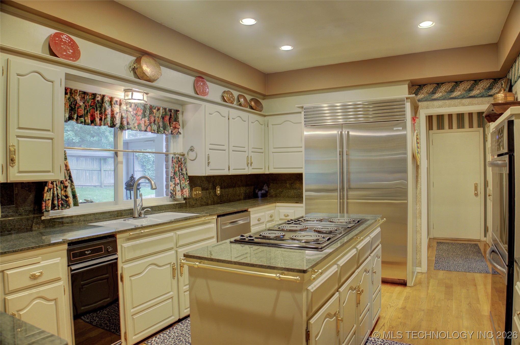 6642 S Jamestown Avenue Property Photo 26