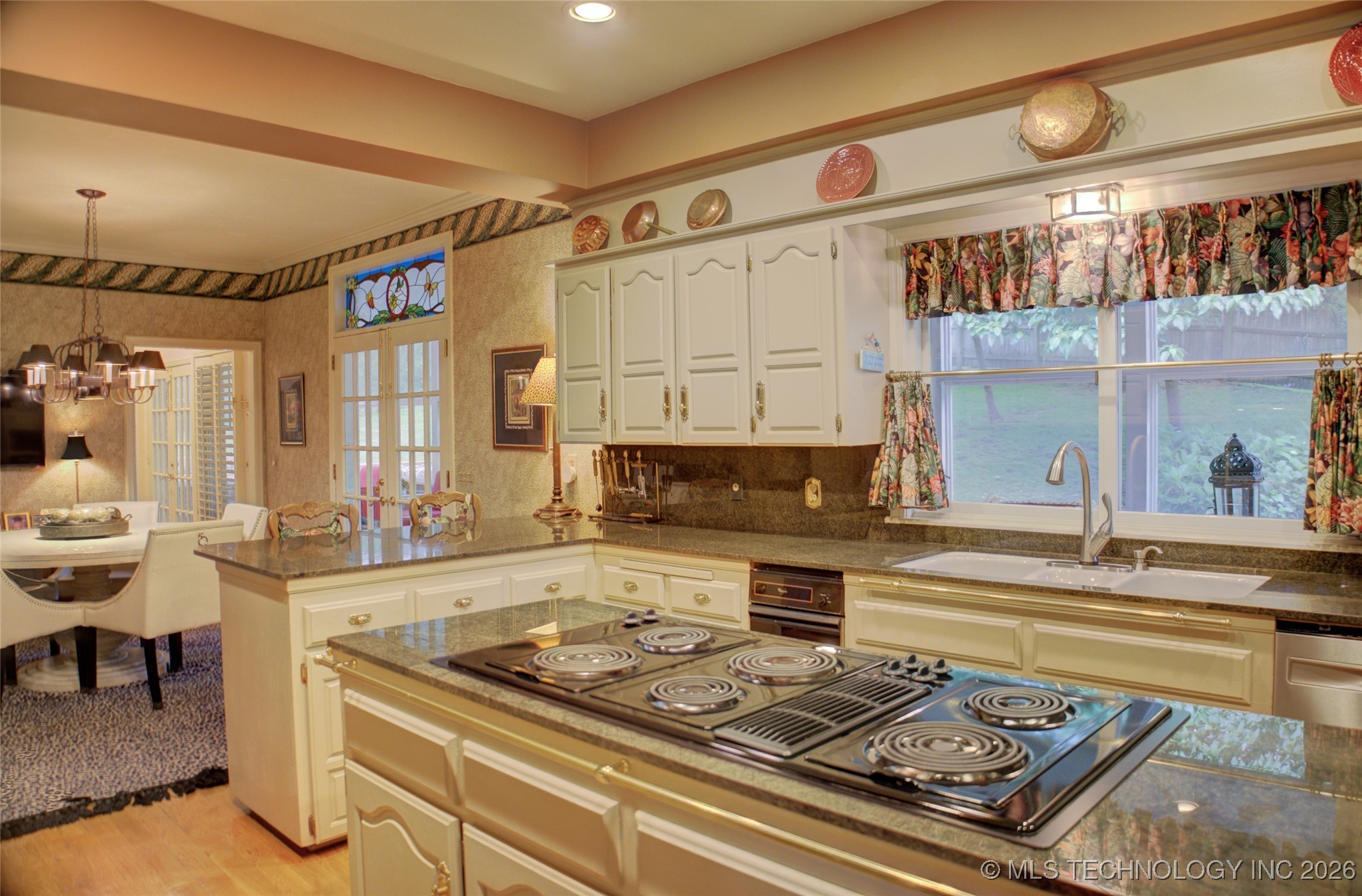 6642 S Jamestown Avenue Property Photo 30