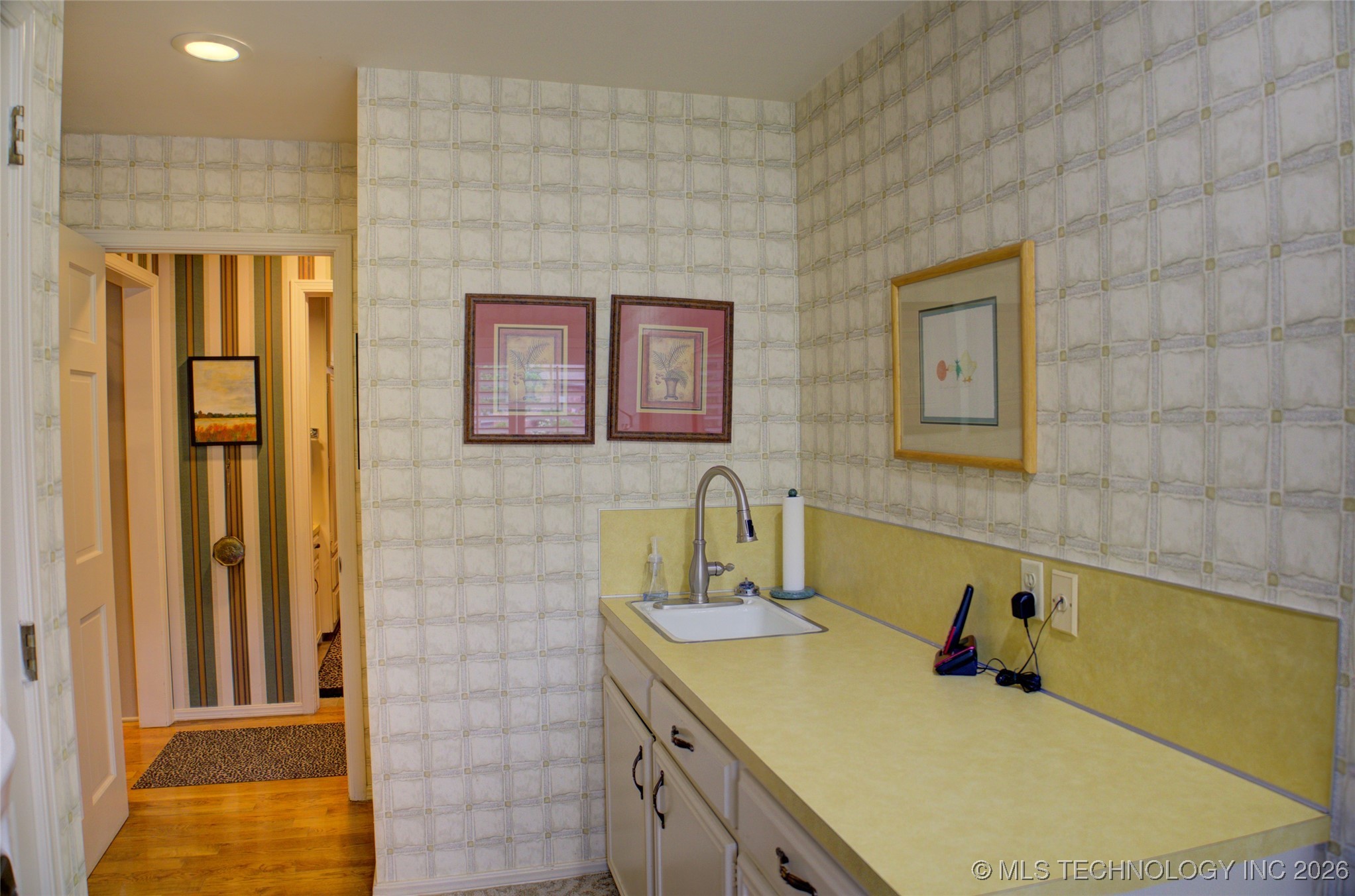 6642 S Jamestown Avenue Property Photo 38