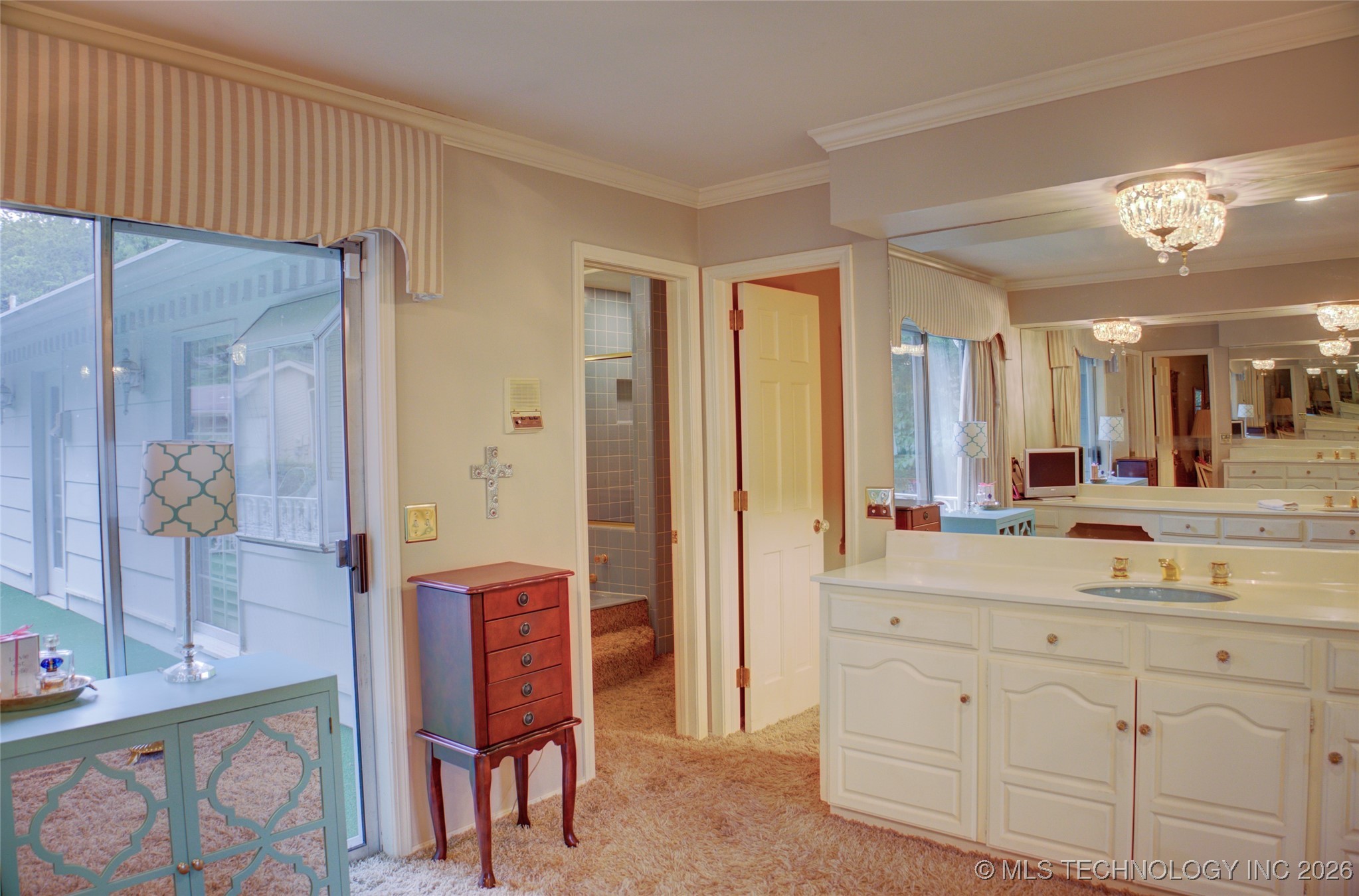 6642 S Jamestown Avenue Property Photo 52