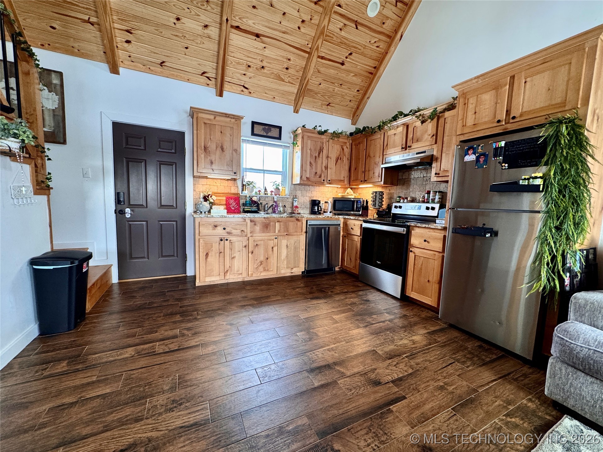 2892 E Wise Road Property Photo 4