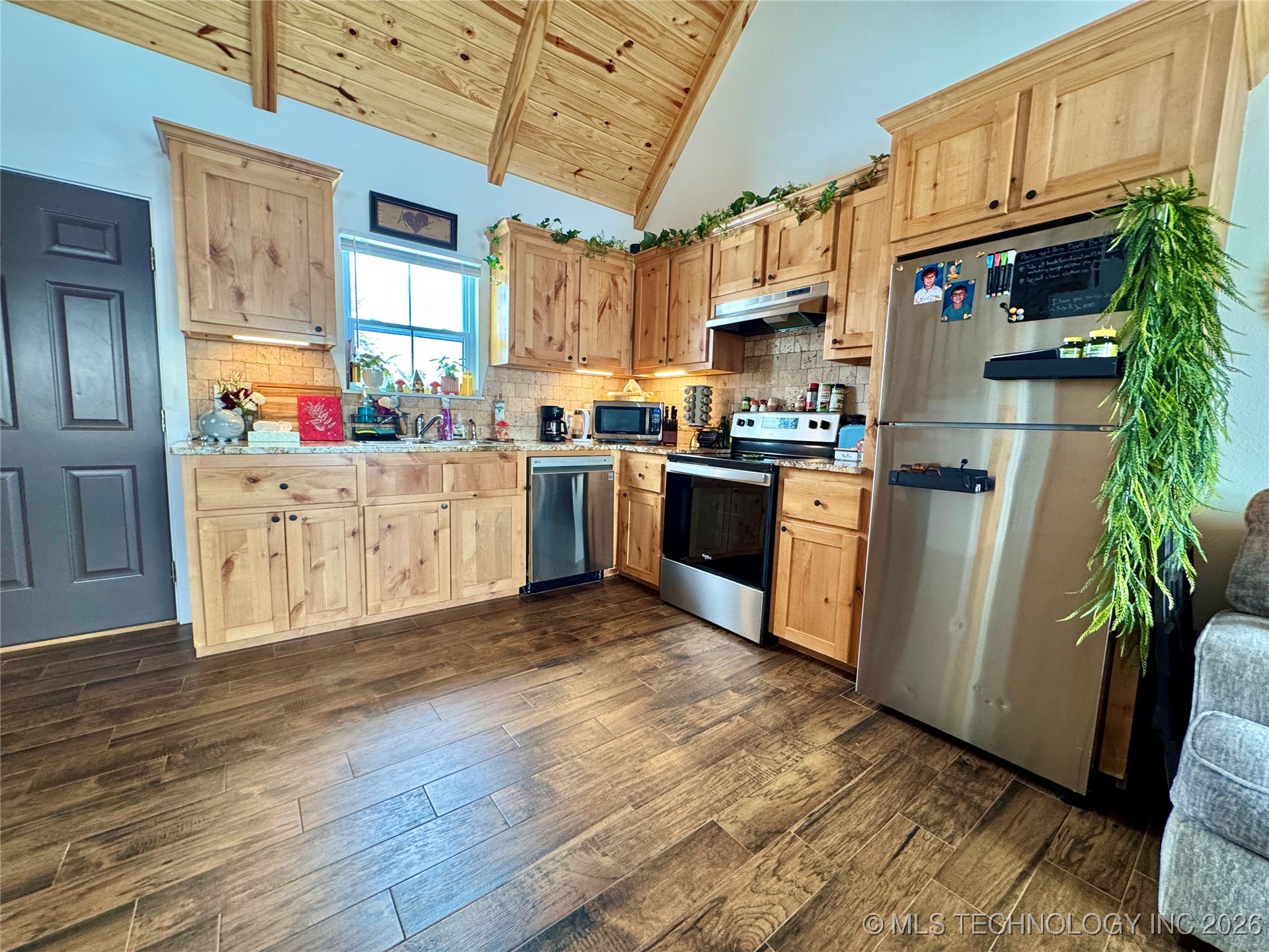 2892 E Wise Road Property Photo 5