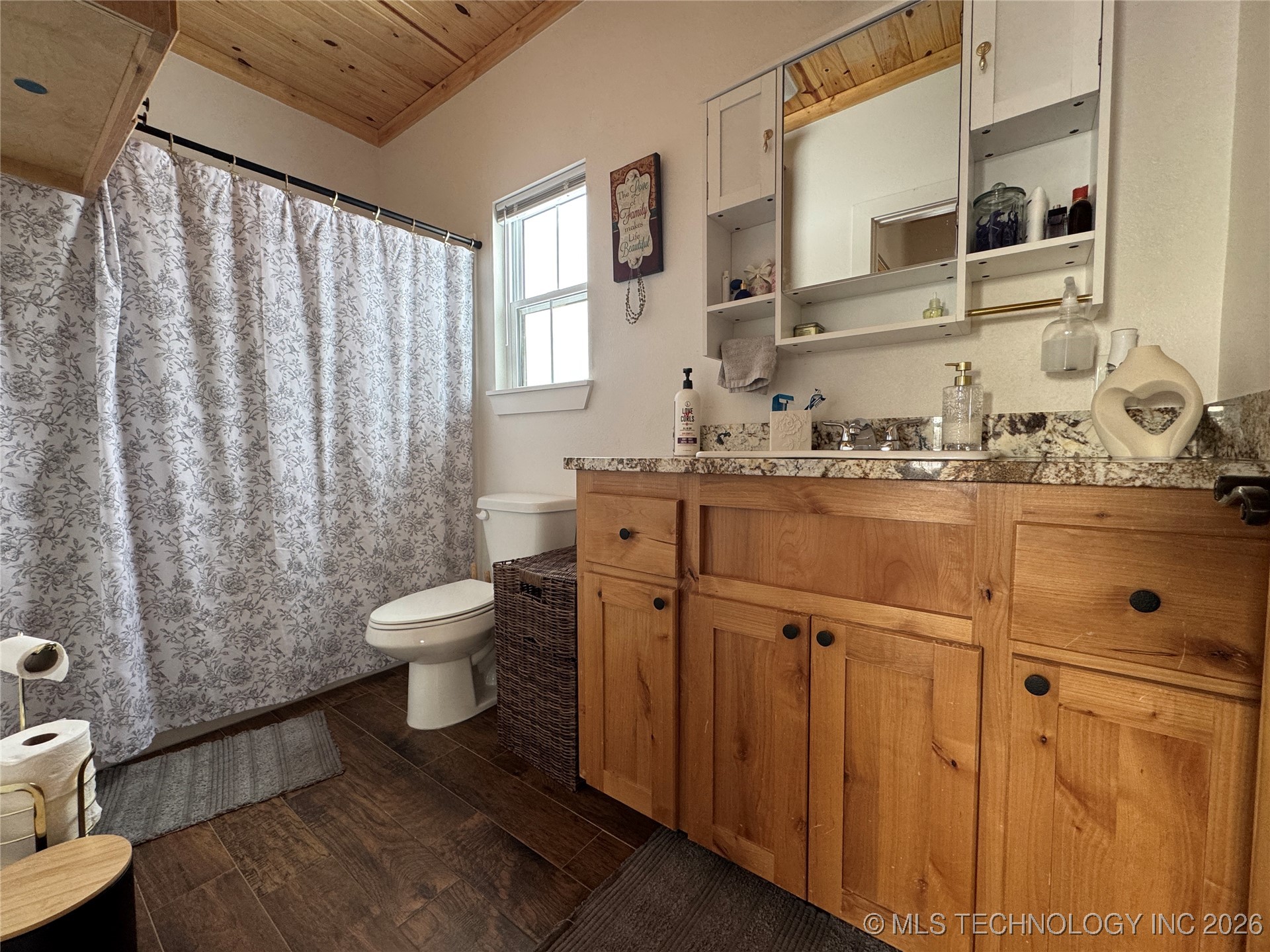 2892 E Wise Road Property Photo 7