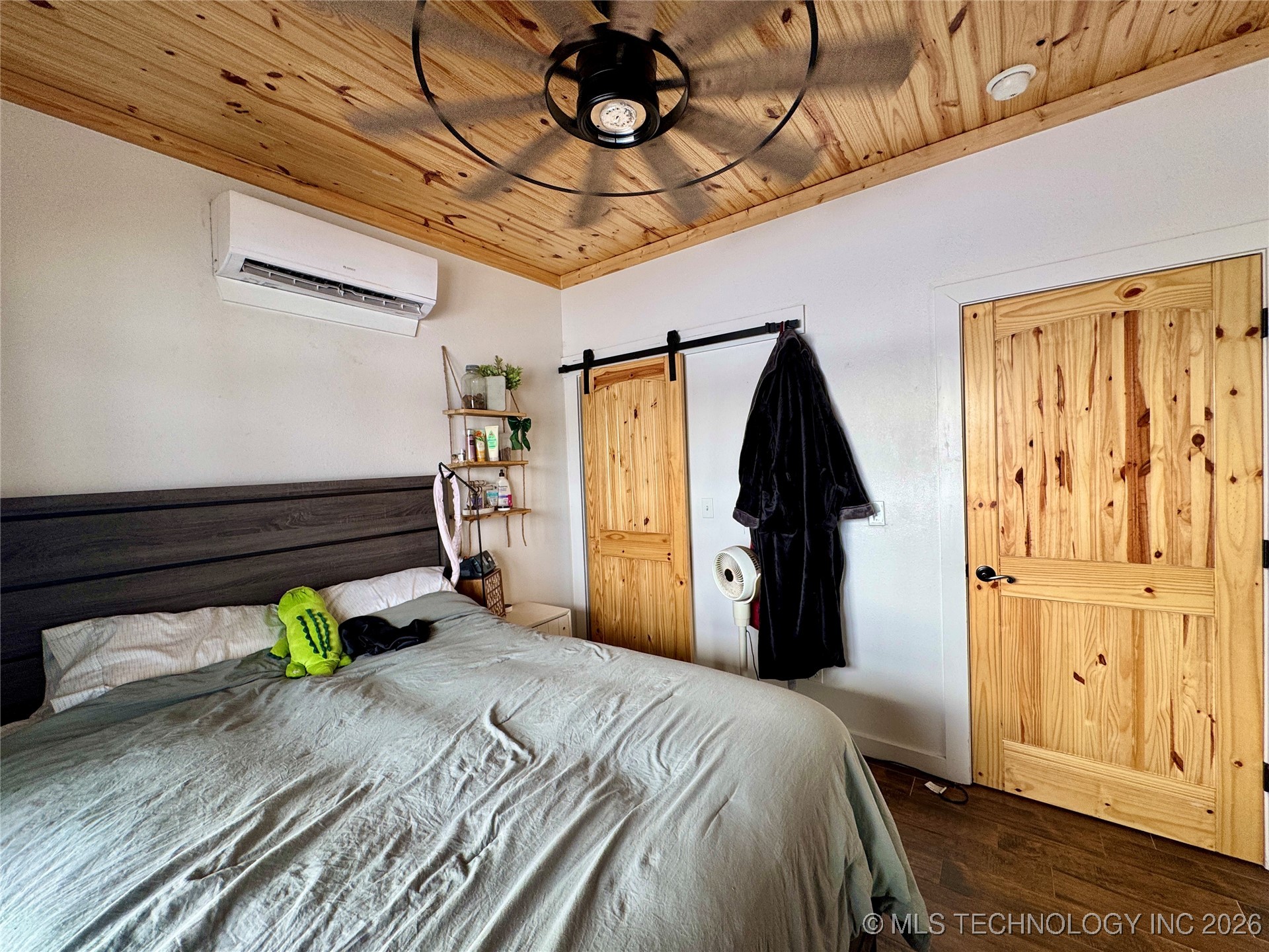 2892 E Wise Road Property Photo 10