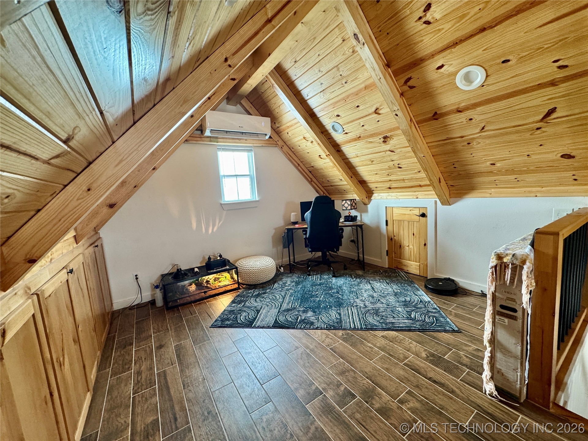 2892 E Wise Road Property Photo 14