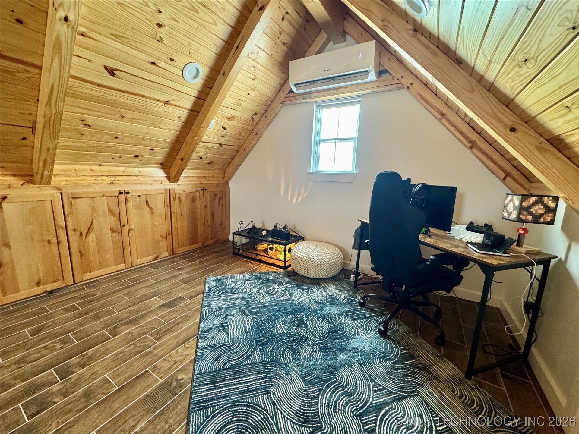 2892 E Wise Road Property Photo 15