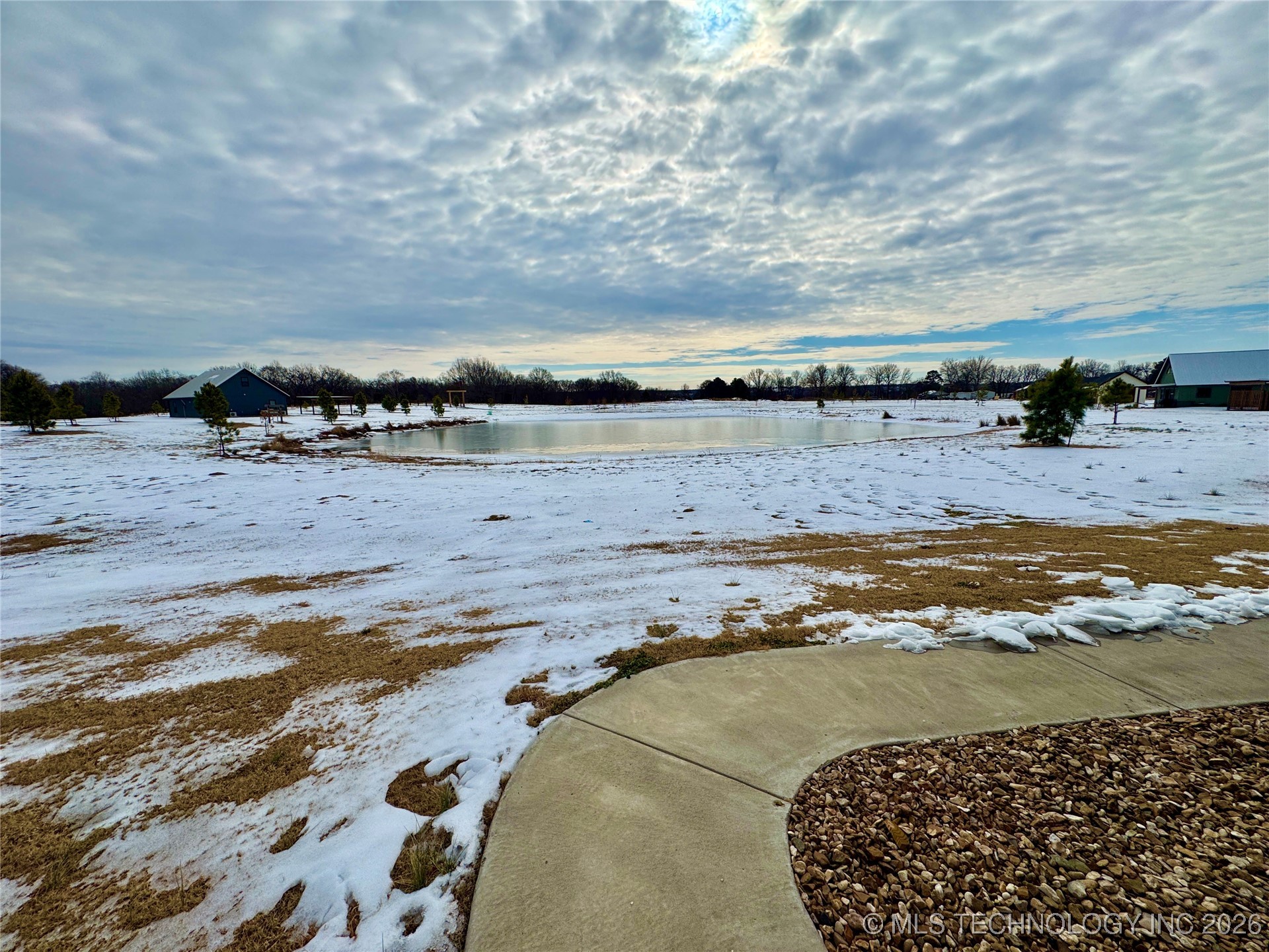 2892 E Wise Road Property Photo 17