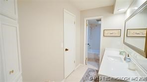 4207 E 78th Street Property Photo 25