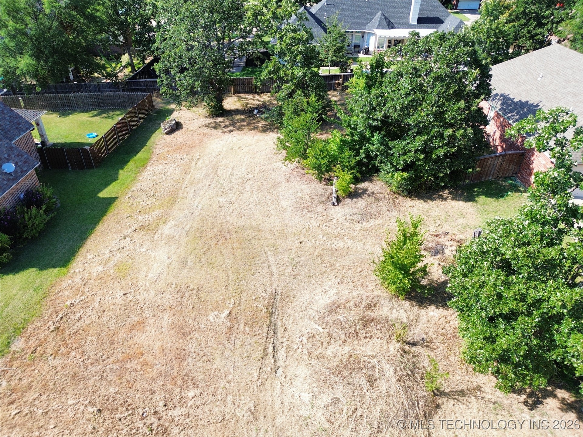 Edgewood Drive Property Photo 4