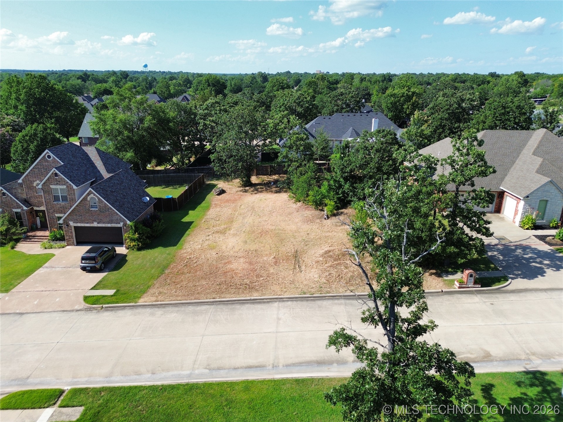 Edgewood Drive Property Photo 5