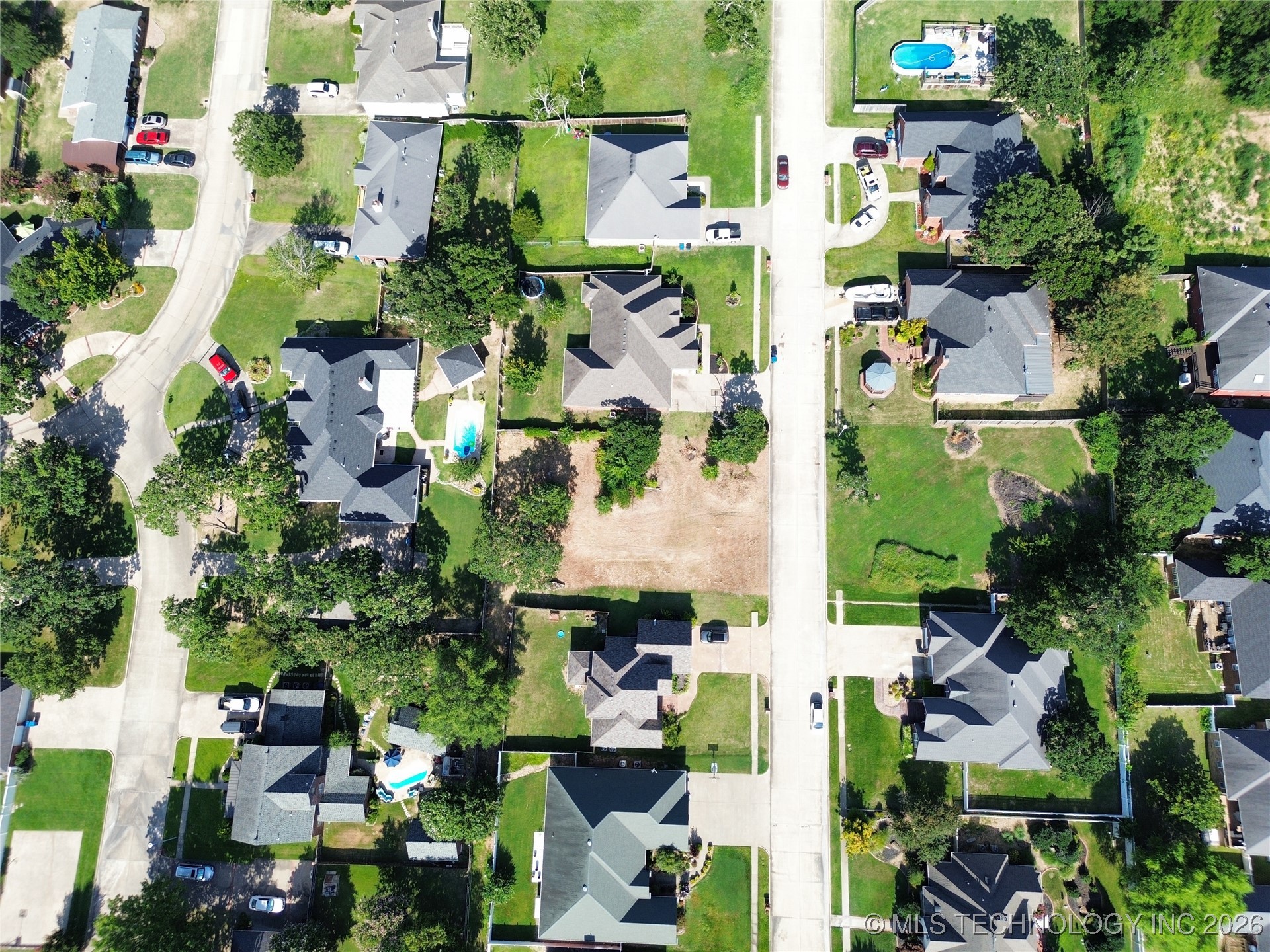 Edgewood Drive Property Photo 11