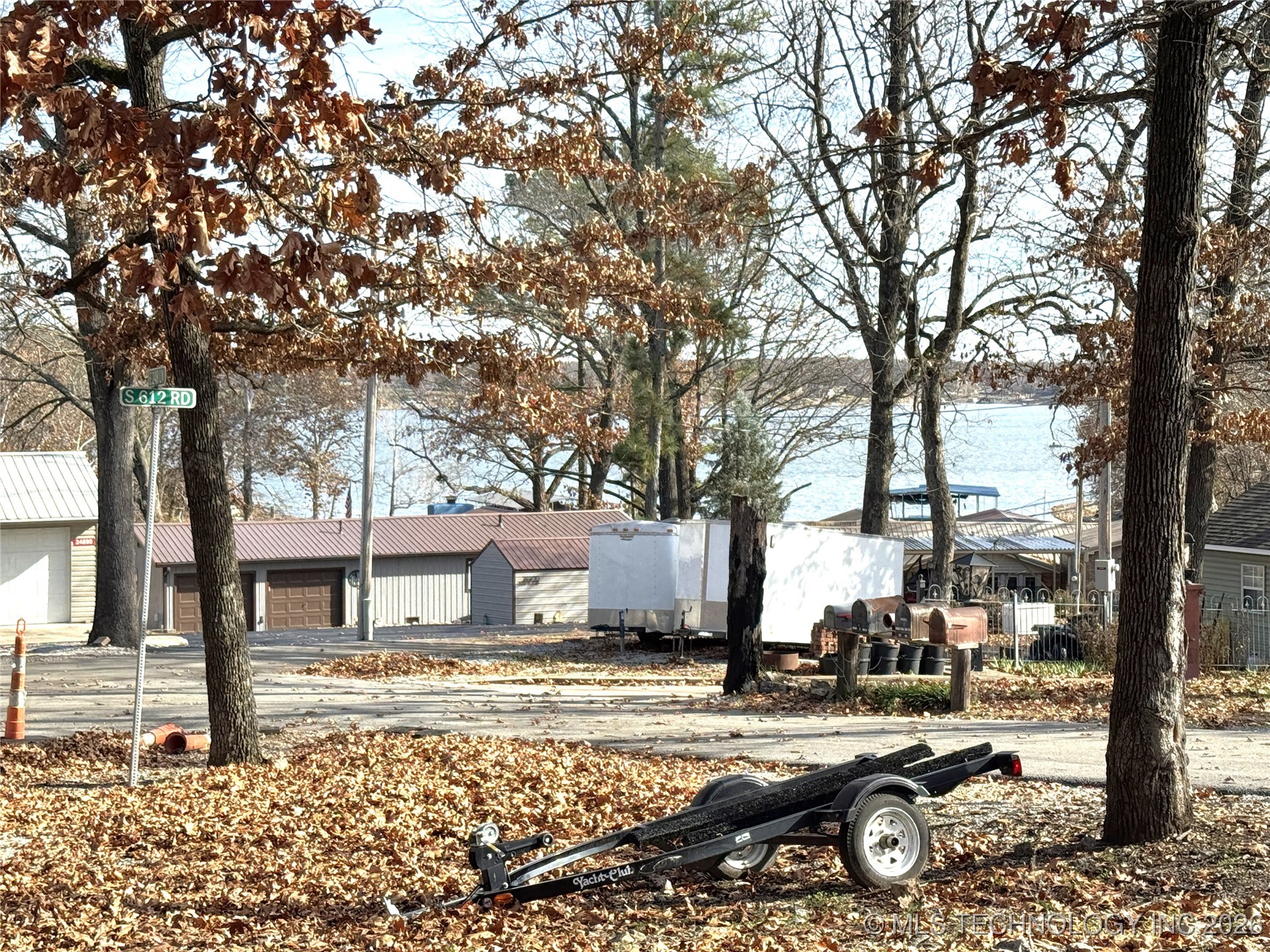 E 248 Lane Property Photo 4