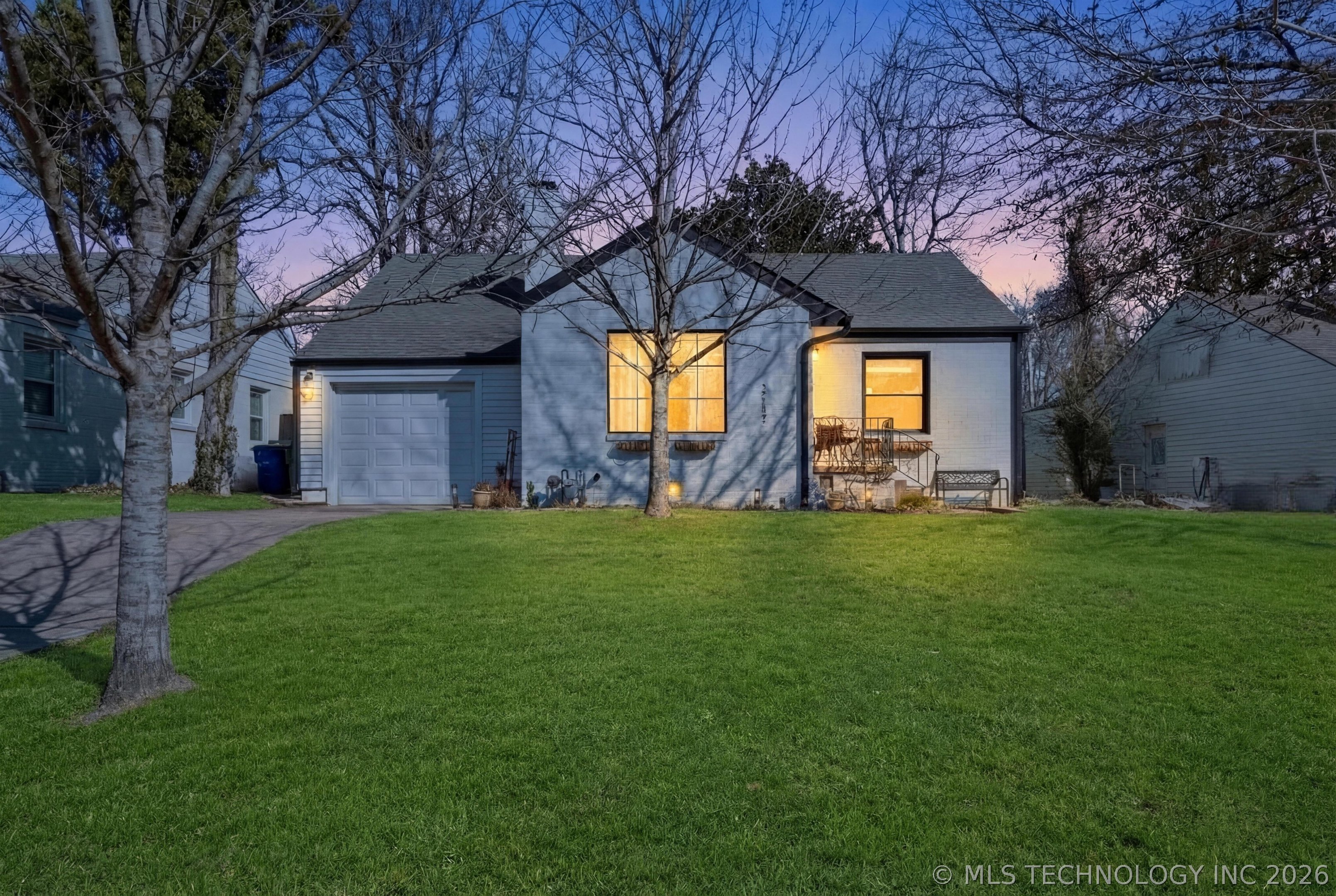 2117 S Delaware Court Property Photo 1