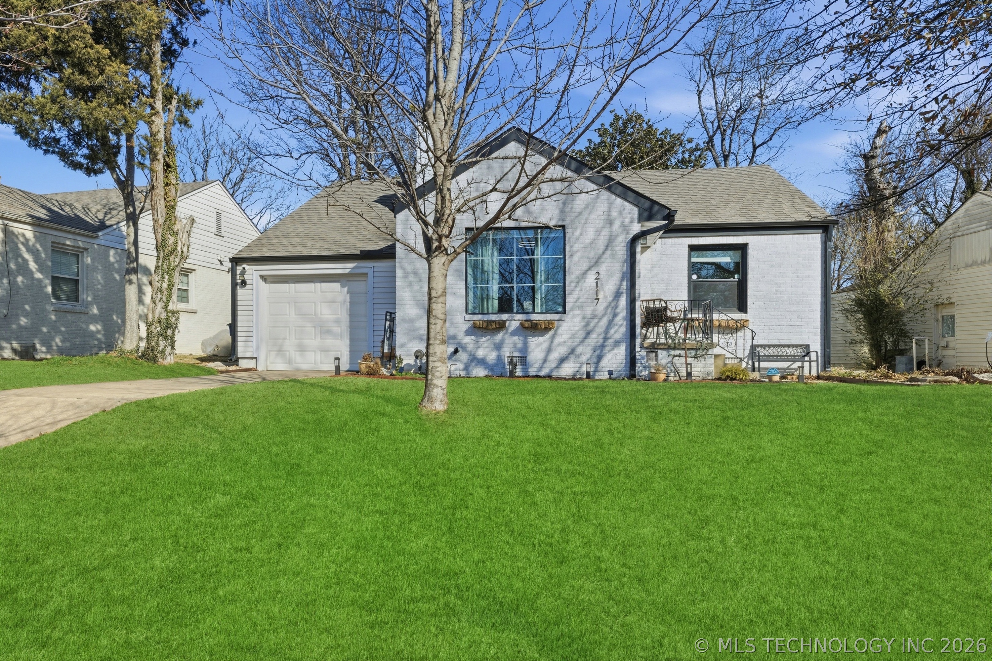 2117 S Delaware Court Property Photo 2