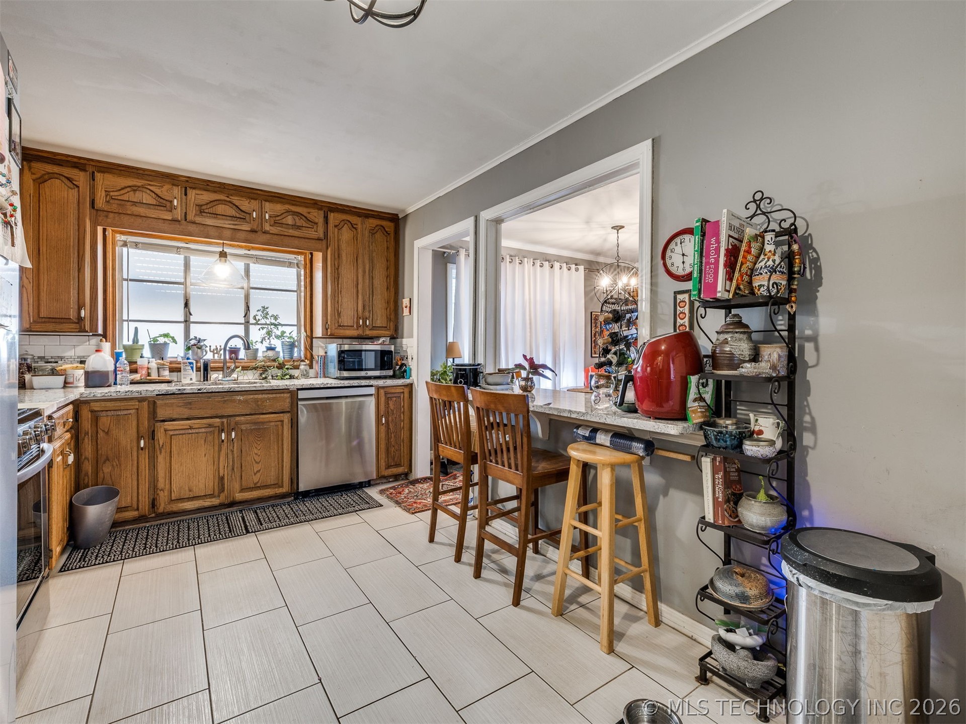 1541 E 61st Street Property Photo 16