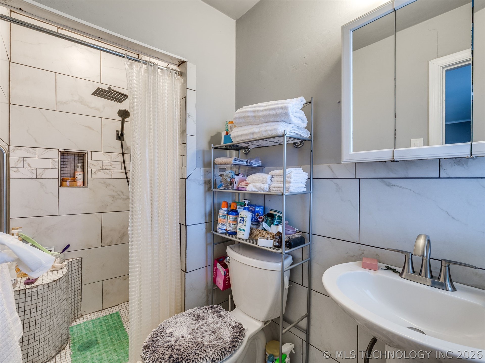 1541 E 61st Street Property Photo 23