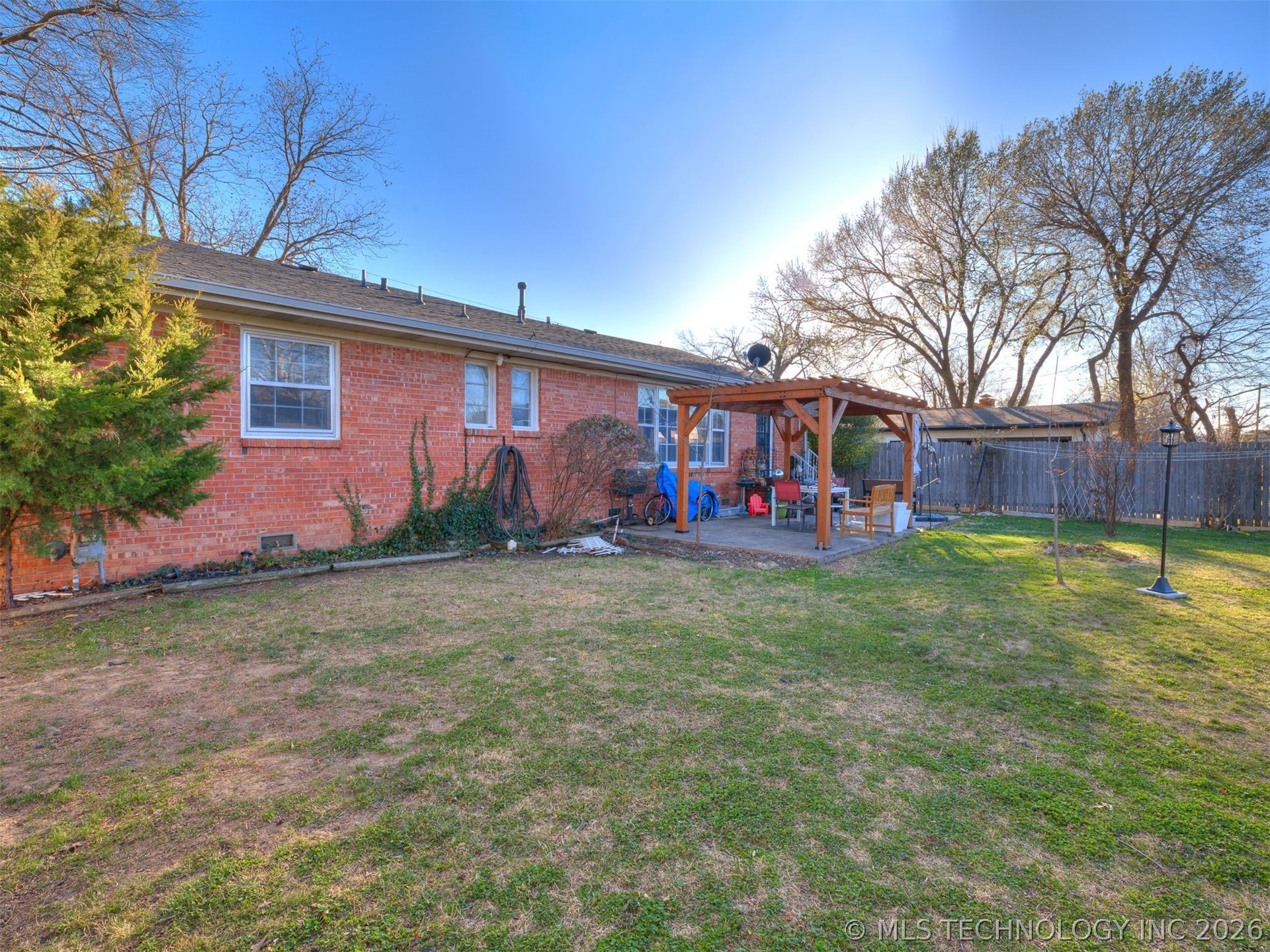 1541 E 61st Street Property Photo 33