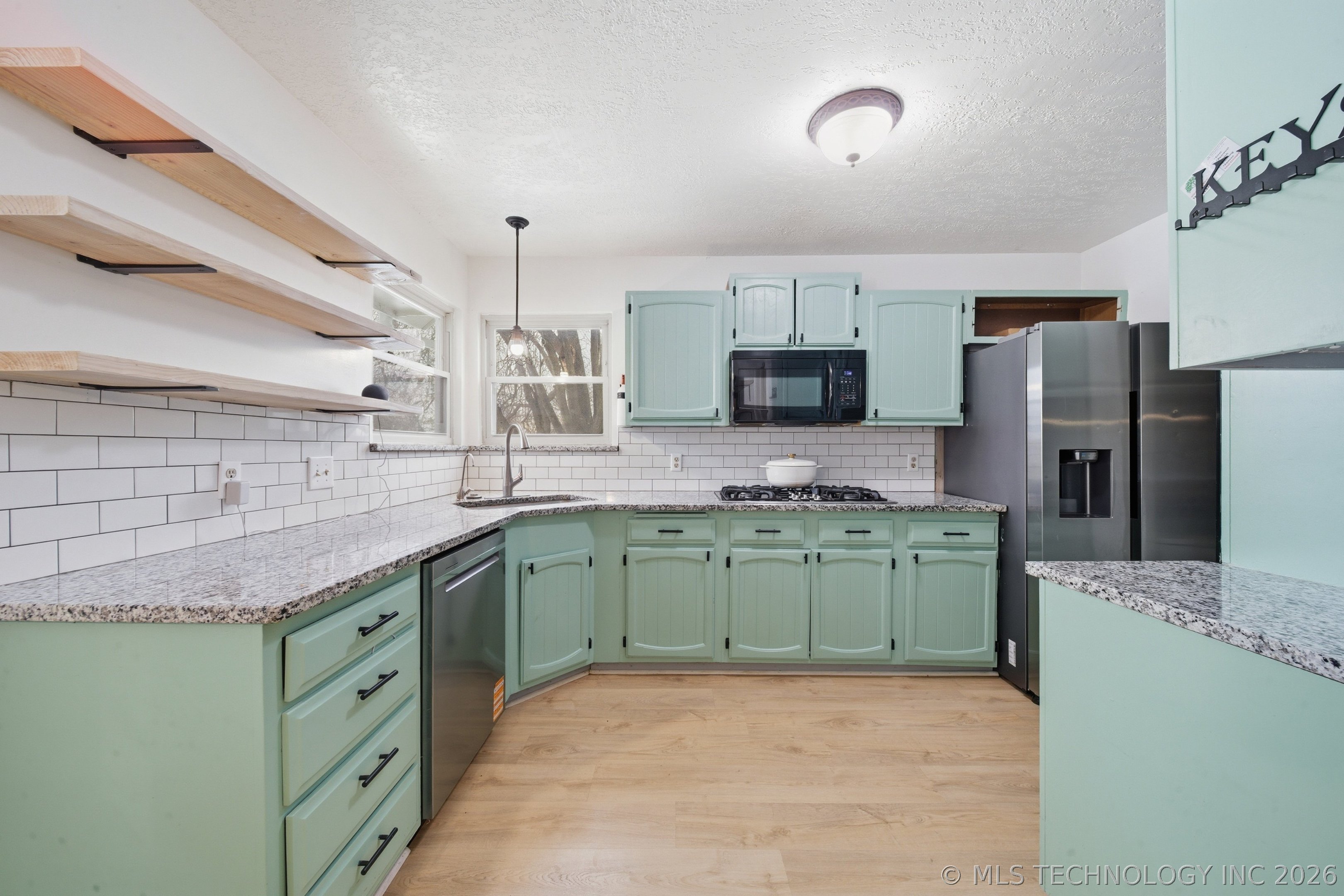 13971 S 94th East Avenue Property Photo 10