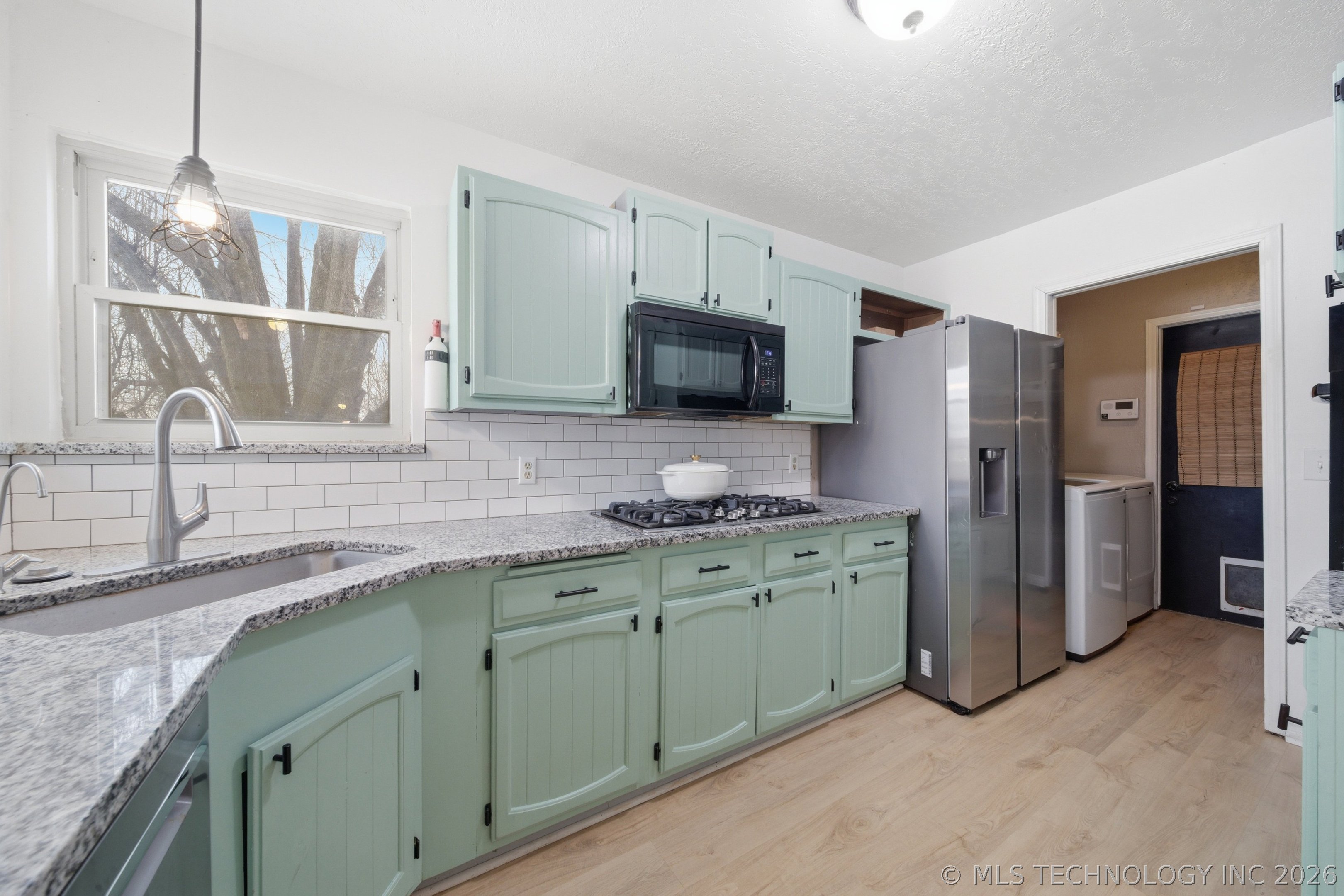 13971 S 94th East Avenue Property Photo 11