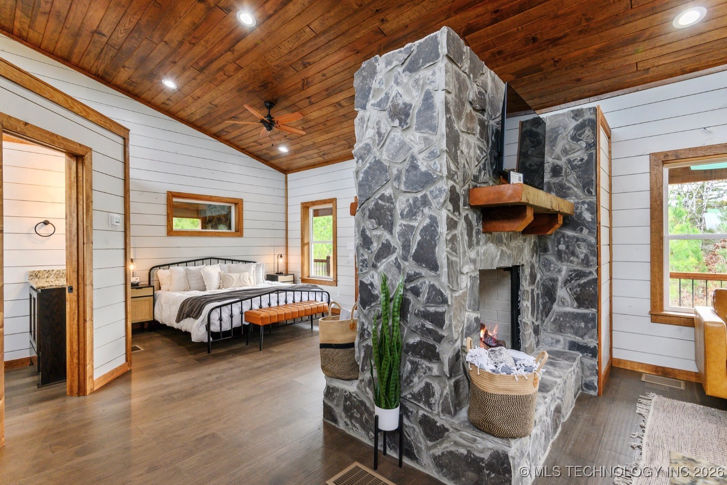 106 Red Holly Trail Property Photo 16