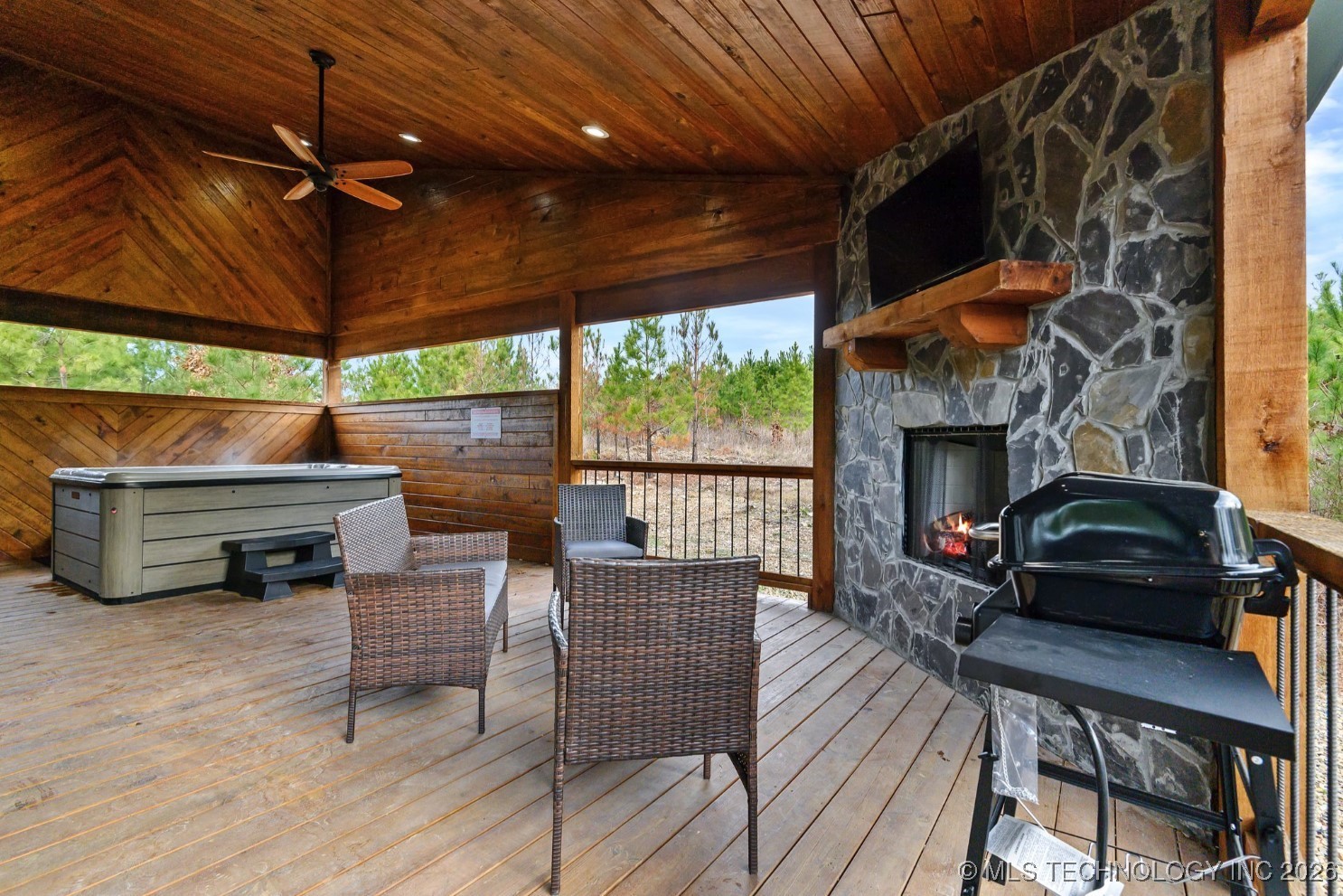 106 Red Holly Trail Property Photo 23