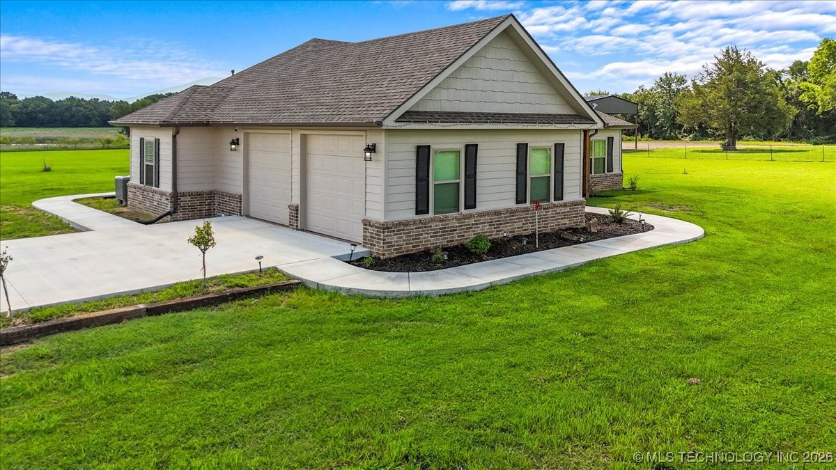 32160 Midway Road Property Photo 4