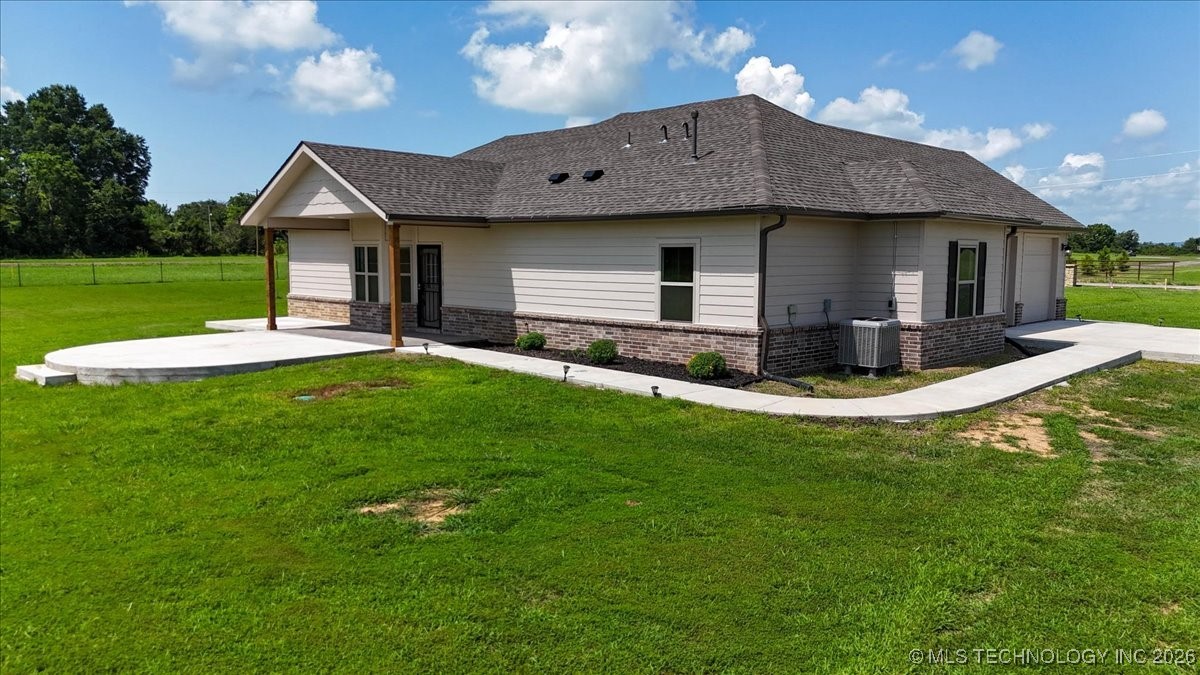 32160 Midway Road Property Photo 5