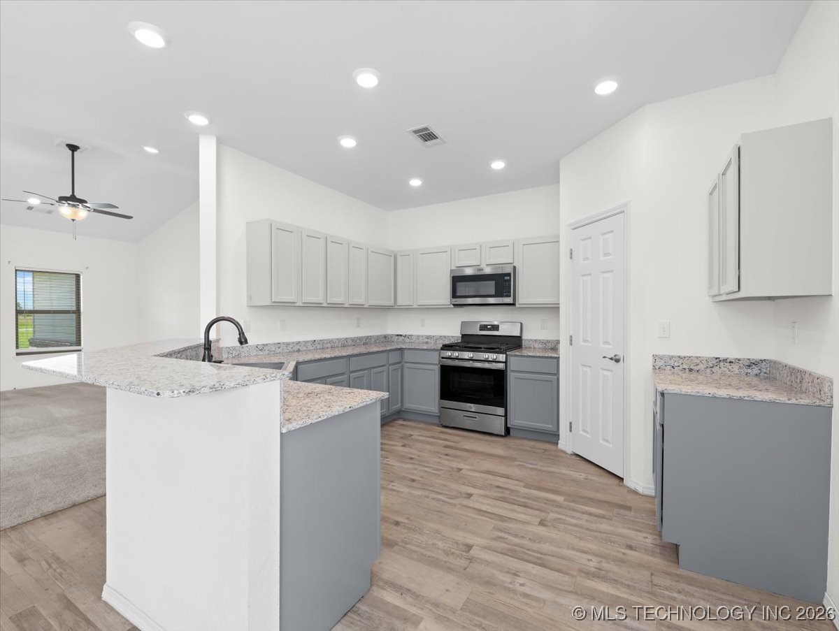 32160 Midway Road Property Photo 15