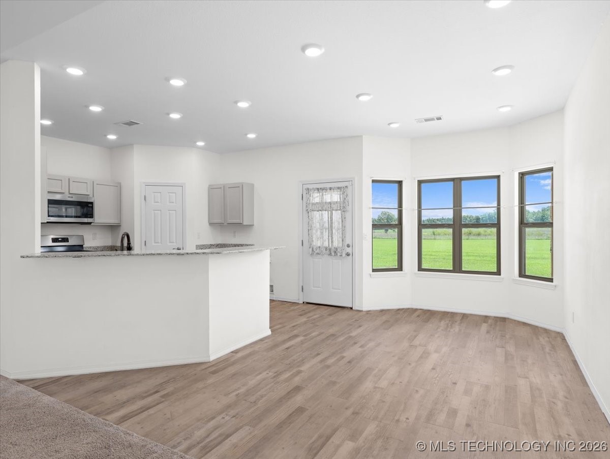 32160 Midway Road Property Photo 19